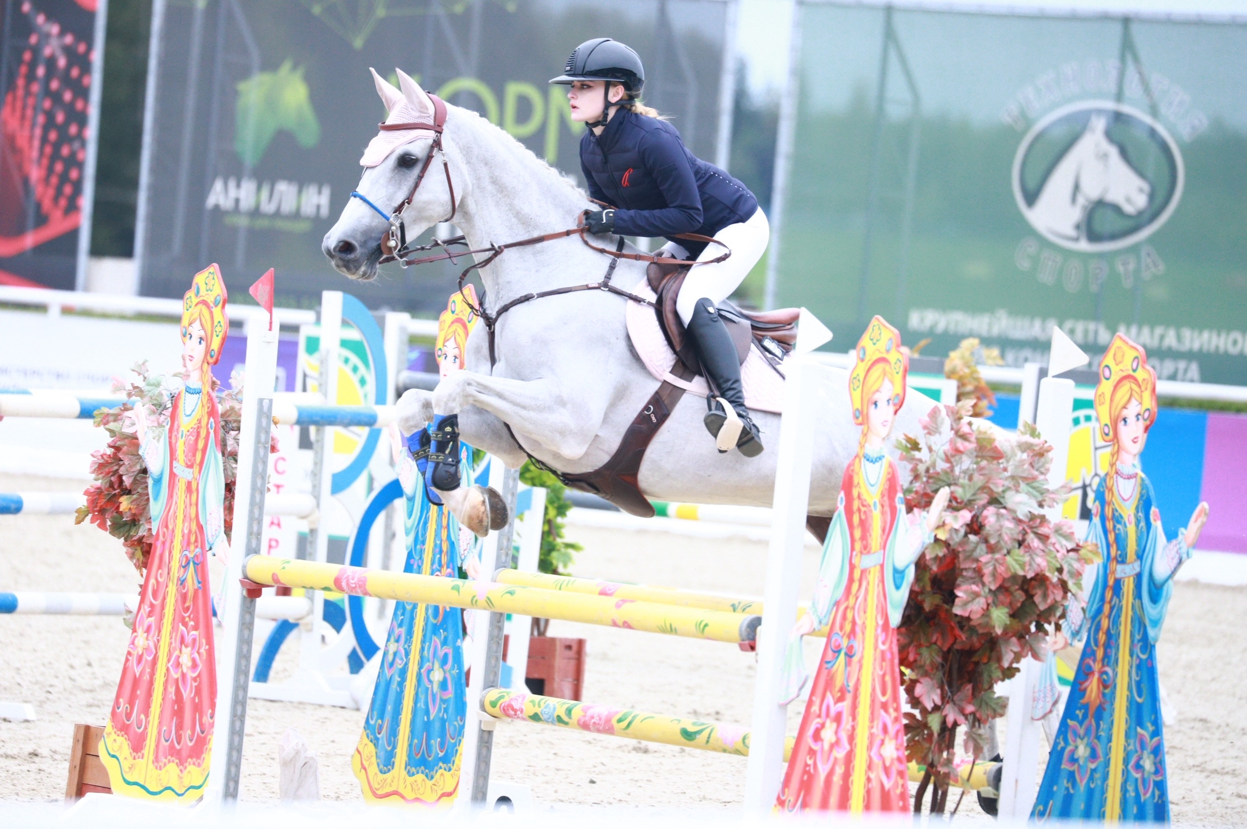 Конкур в Maxima Stables. Фотограф Самсонова Светлана