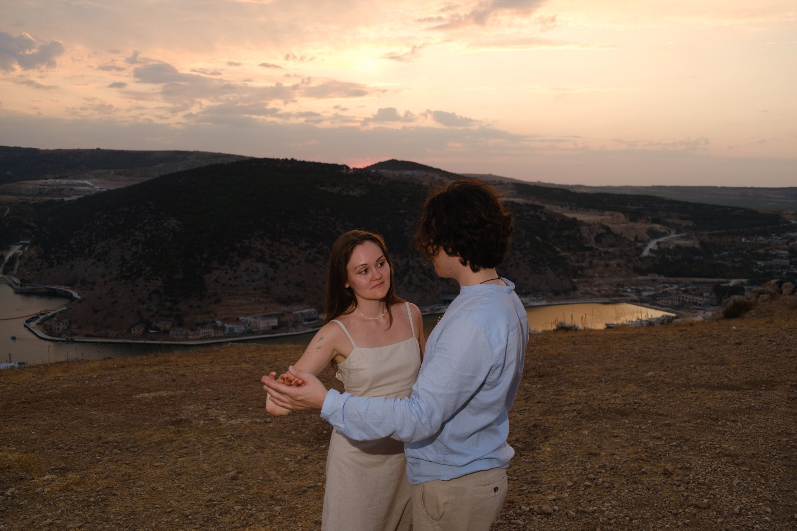Л+Н в Балаклаве. Профессиональная фотосъемка в Крыму. Натуральные эмоции и живые кадры. Забронируйте дату прямо сейчас!