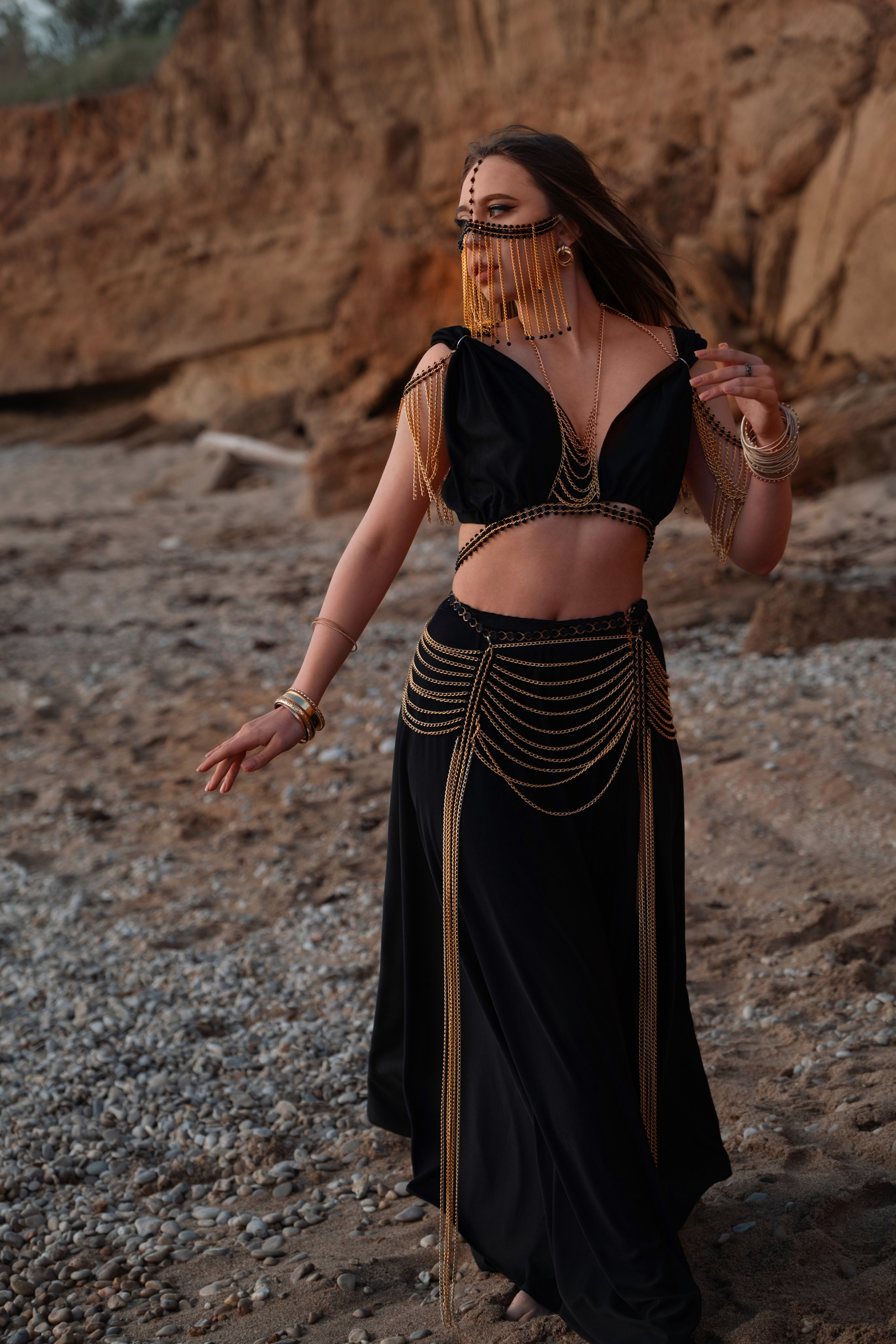 Фотосессия у моря, арабская эстетика. Профессиональная фотосъемка в Крыму. Натуральные эмоции и живые кадры. Забронируйте дату прямо сейчас!