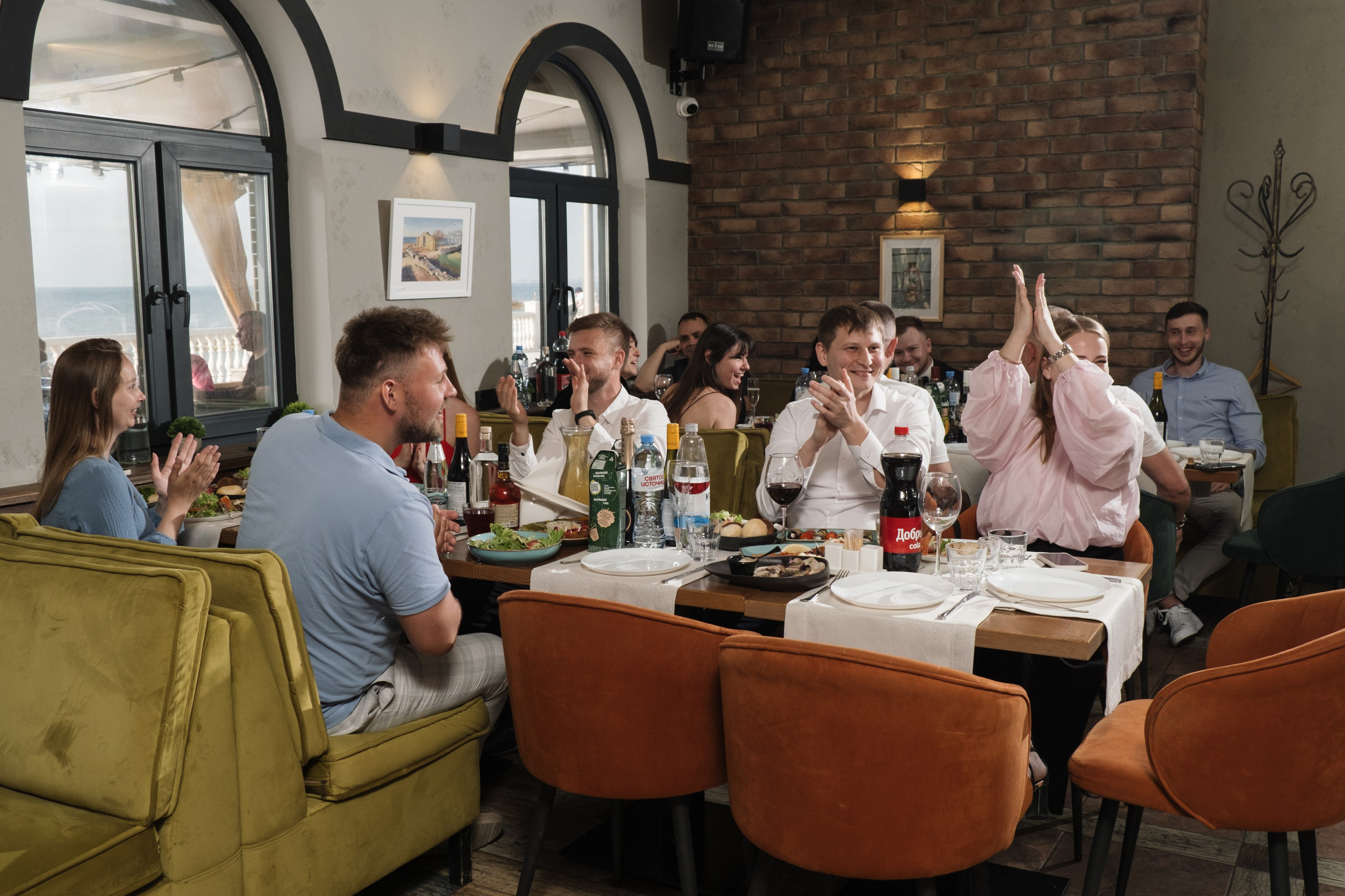 О+Д (ЗАГС, прогулка Центр и Парк Победы, банкет). Профессиональная фотосъемка в Крыму. Натуральные эмоции и живые кадры. Забронируйте дату прямо сейчас!