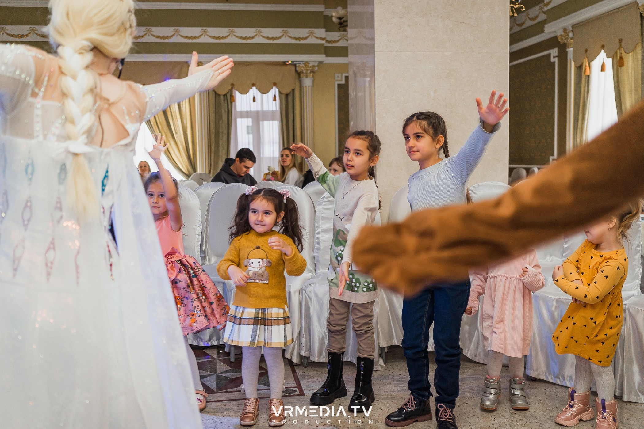 ХОЛОДНОЕ СЕРДЦЕ в ресторане «Империя»