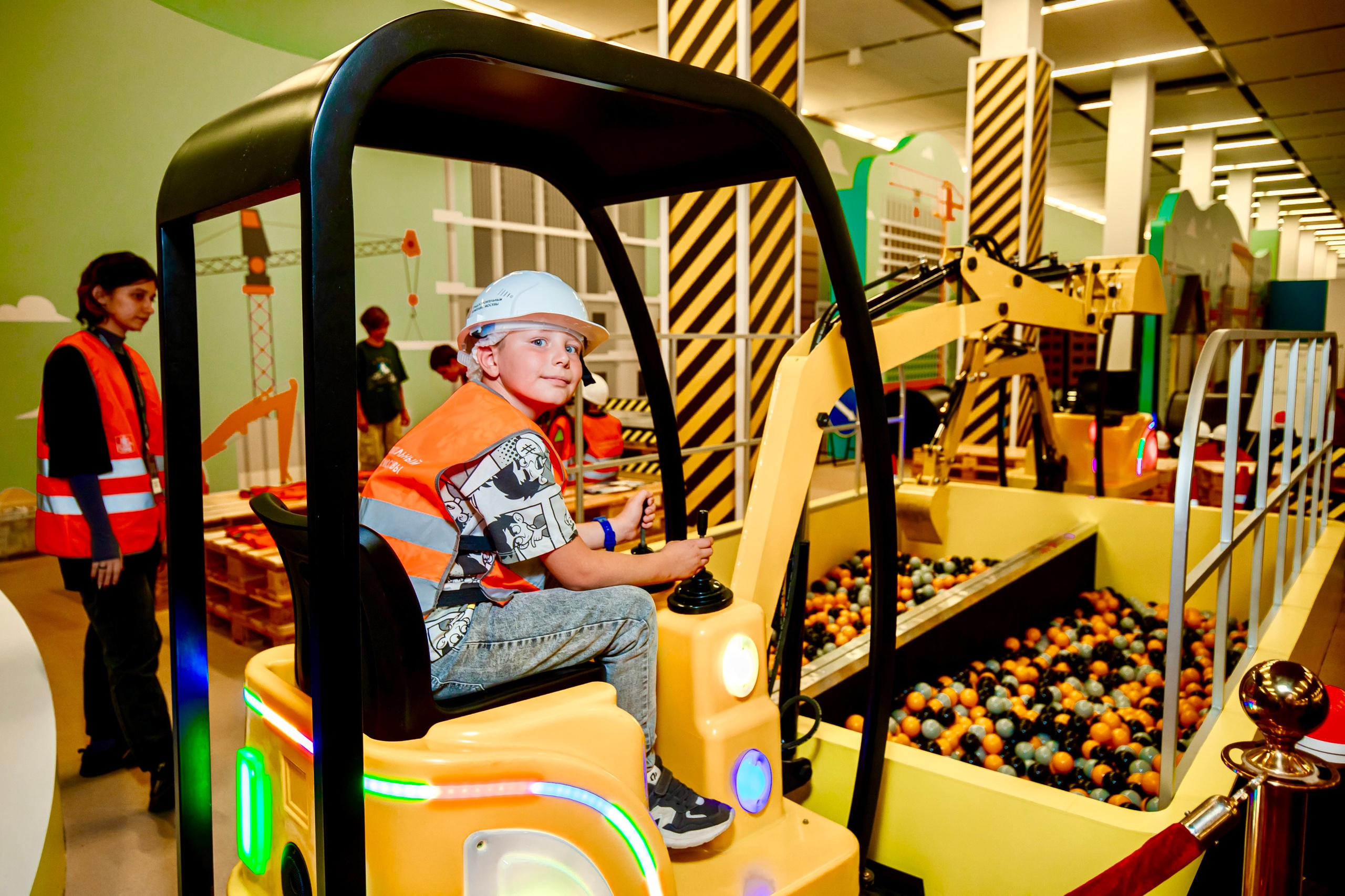 Москва 2030. Репортажный и fashion фотограф в Москве Сергей Бардин