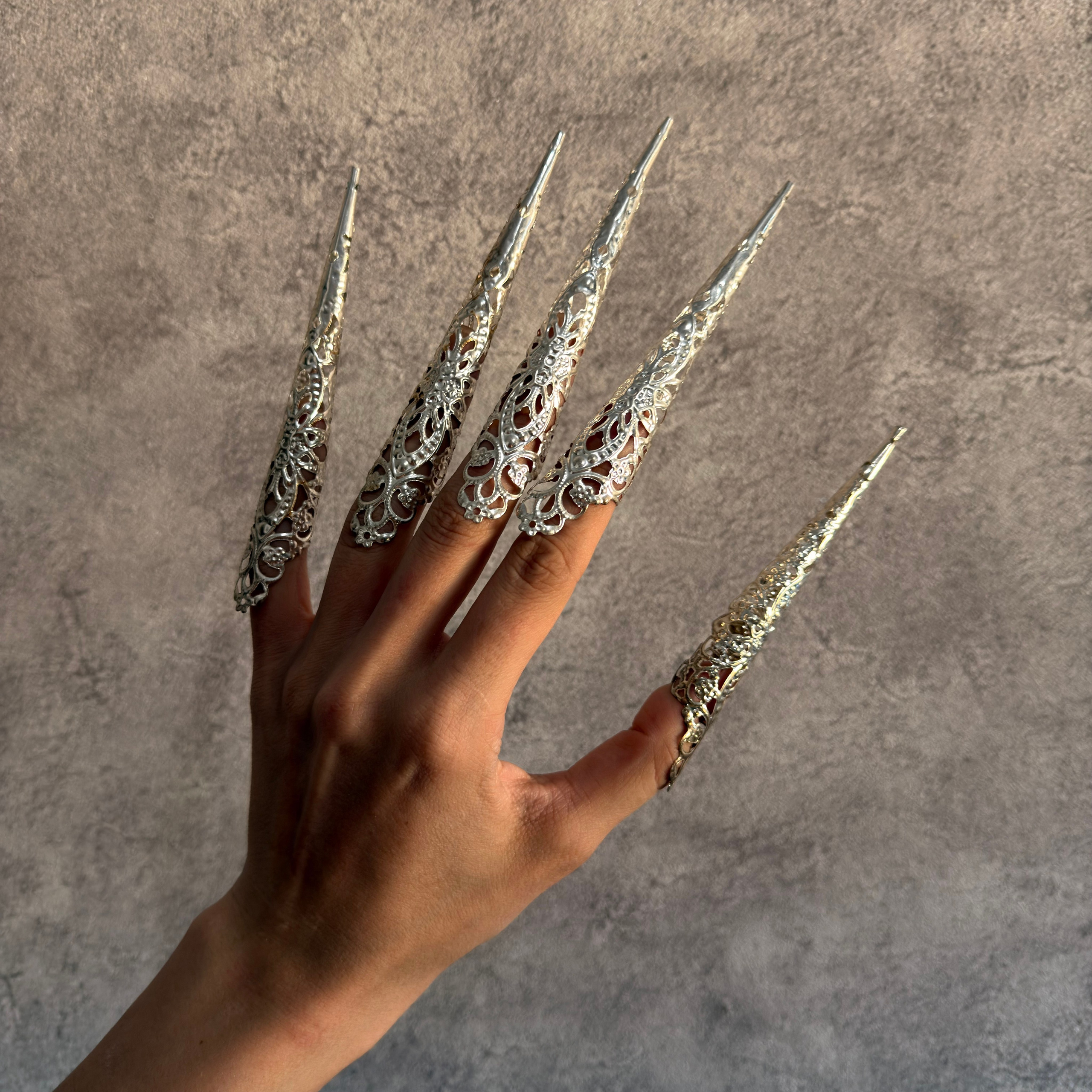 Украшения в аренду. Аренда костюмов, платьев и реквизита для фотосессий на Камчатке