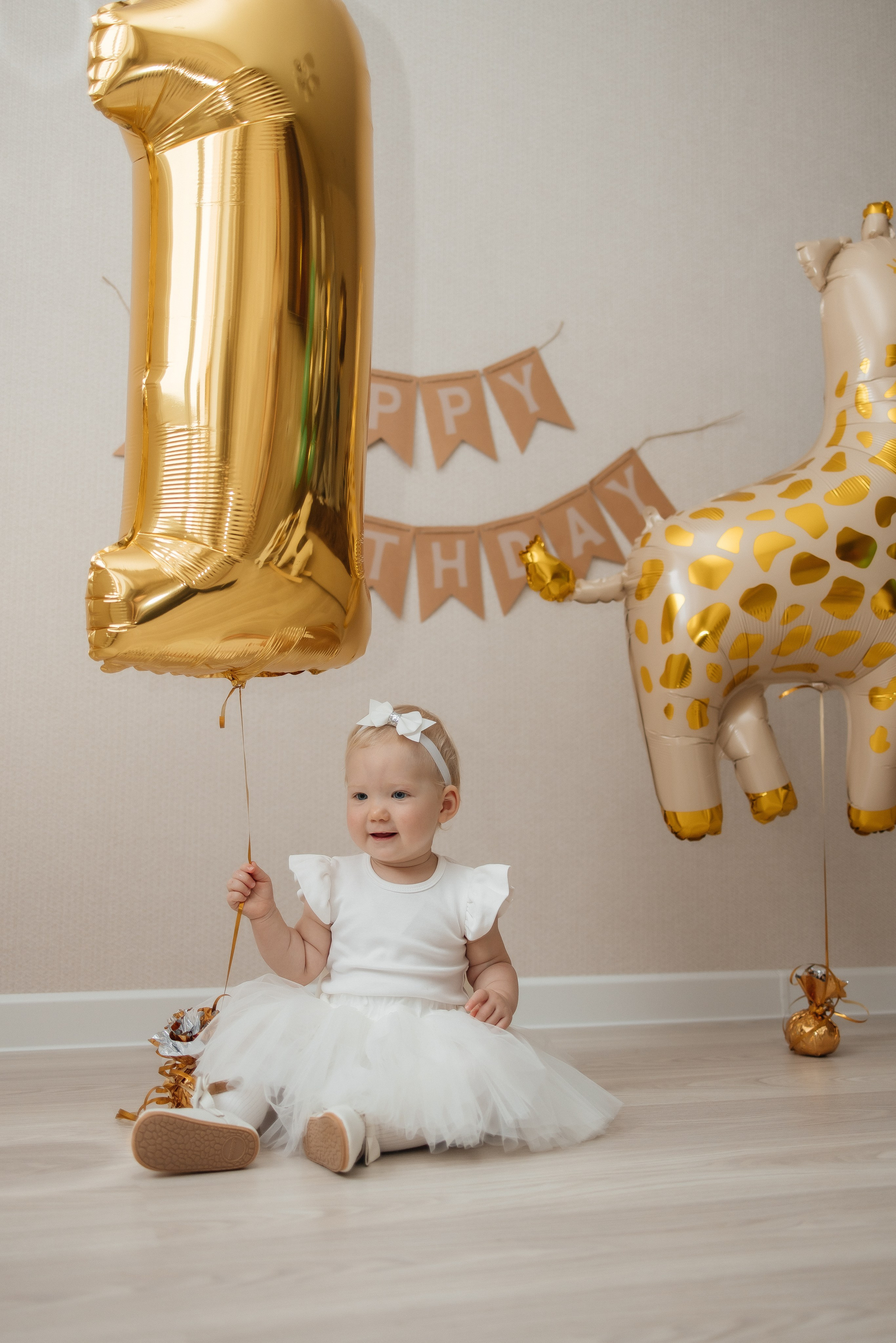 1 годик Еве (домашняя съемка). Профессиональный фотограф Кристина Искусных. Талдом- Москва