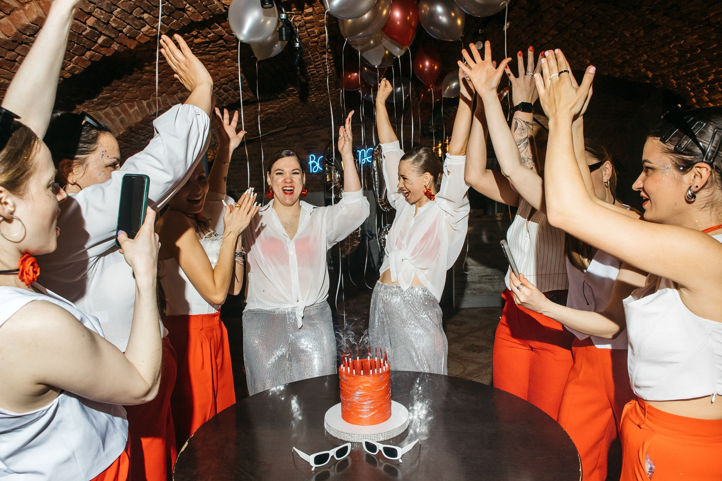 Позитивный репортажный фотограф на День Рождение, юбилей Питер