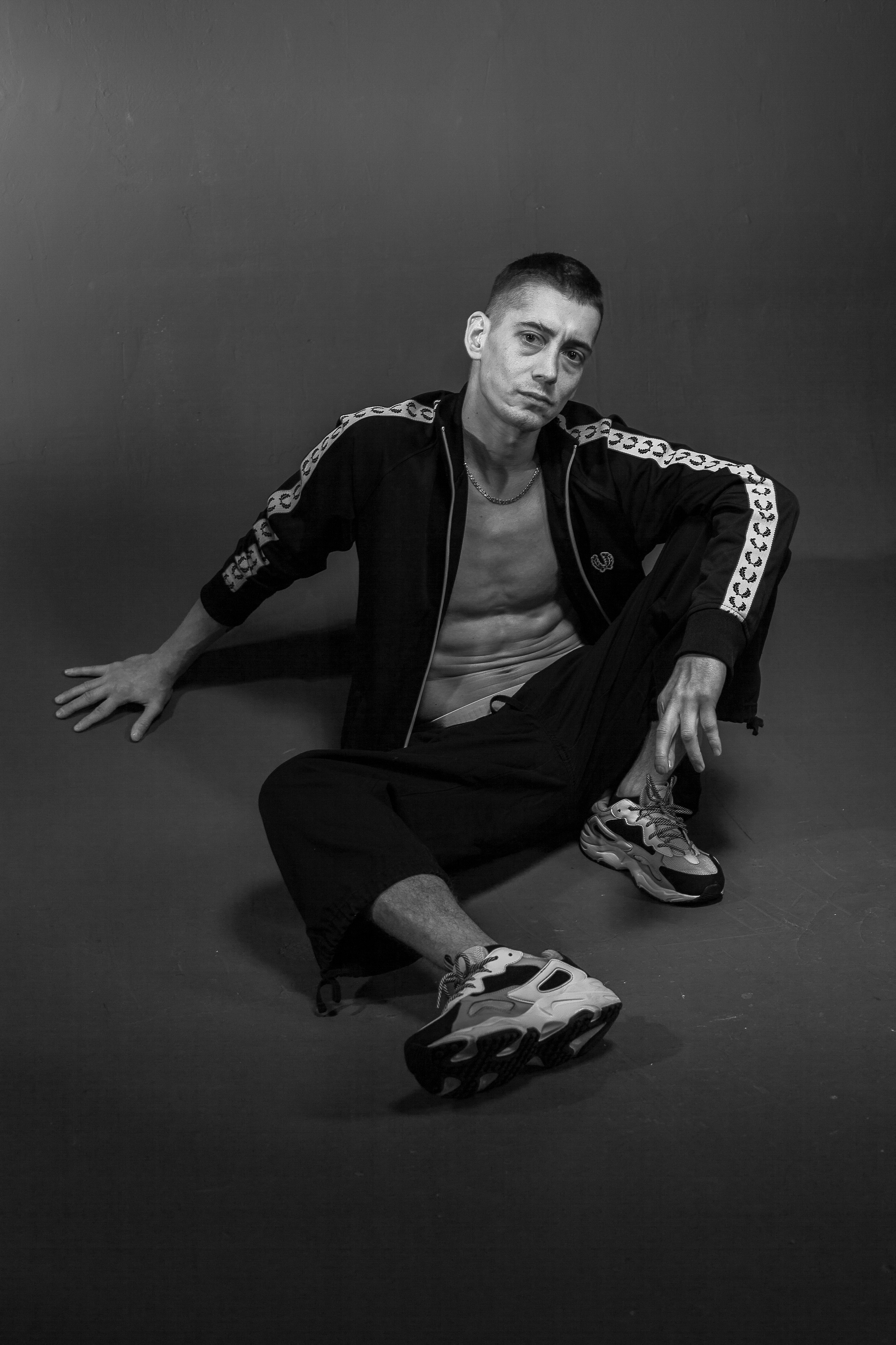 Борислав. Танцор брейкданса. Психолог с фотоаппаратом Зимина Оксана