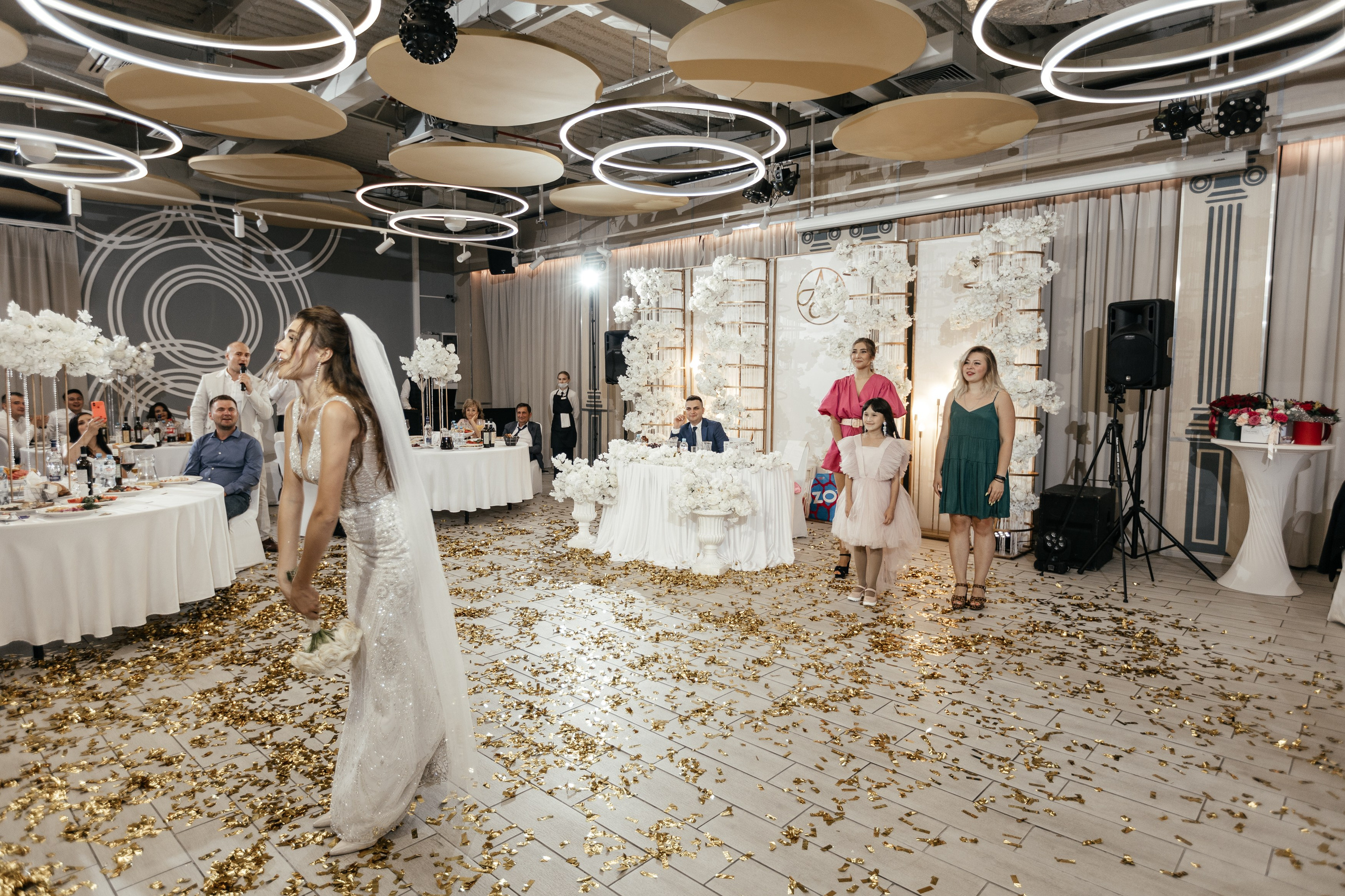 Свадебный фотограф Уфа — Руслан ГабдлисламовЖивые эмоции, красивые кадры, воспоминания на всю жизнь.Работаю по всей Республике Башкортоста. Свадебный фотограф Уфа Руслан Габдлисламов