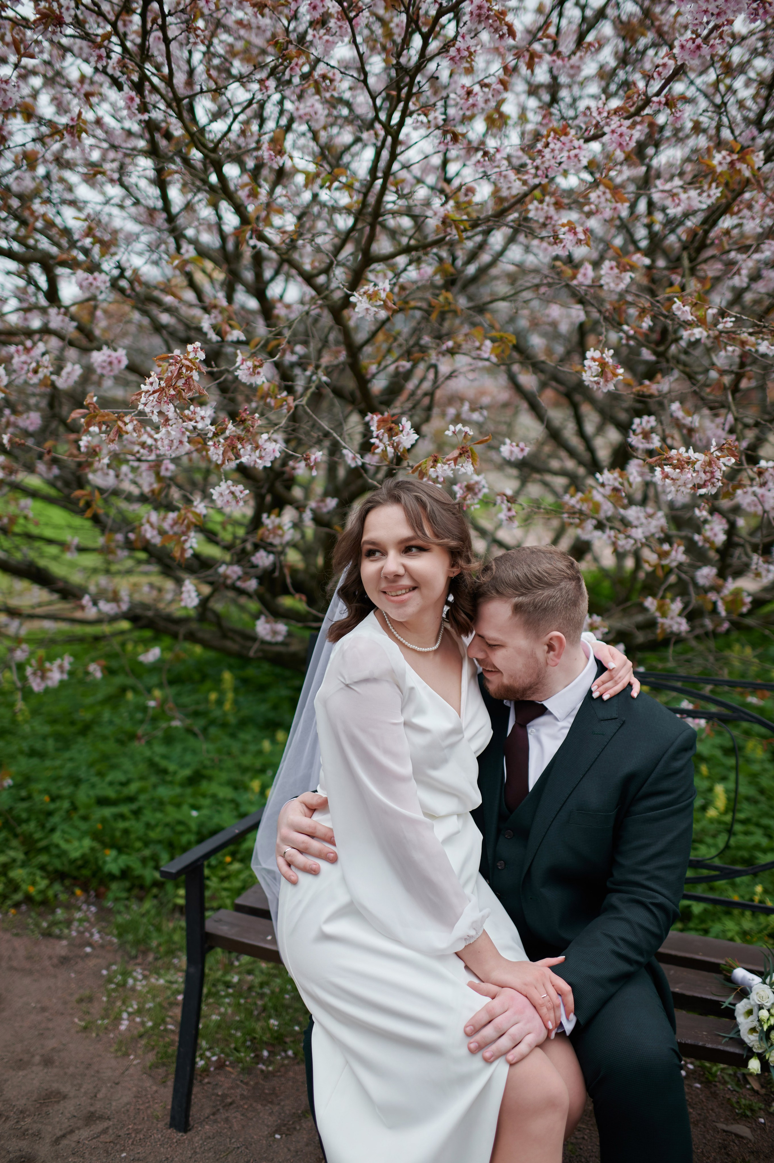Ксения и Егор (фотосессия в ЗАГСе Петроградского района, Ботаническом саду с сакурой). Портретный, семейный и свадебный фотограф в Санкт-Петербурге и в Пушкине Ширяев Денис
