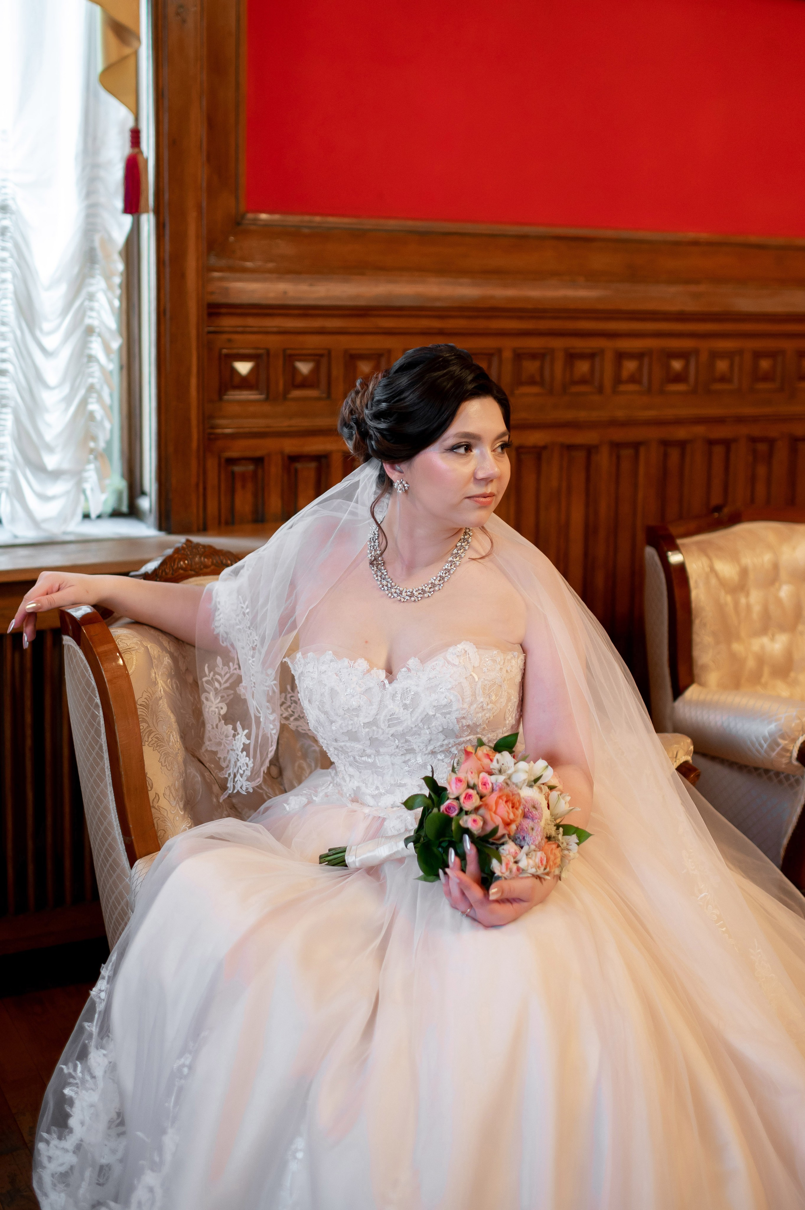 Самая красивая свадебная фотосессия в Эрмитаже. Лучшие свадебные фотографии в Эрмитажа. Портретный, семейный и свадебный фотограф в Санкт-Петербурге и в Пушкине Ширяев Денис