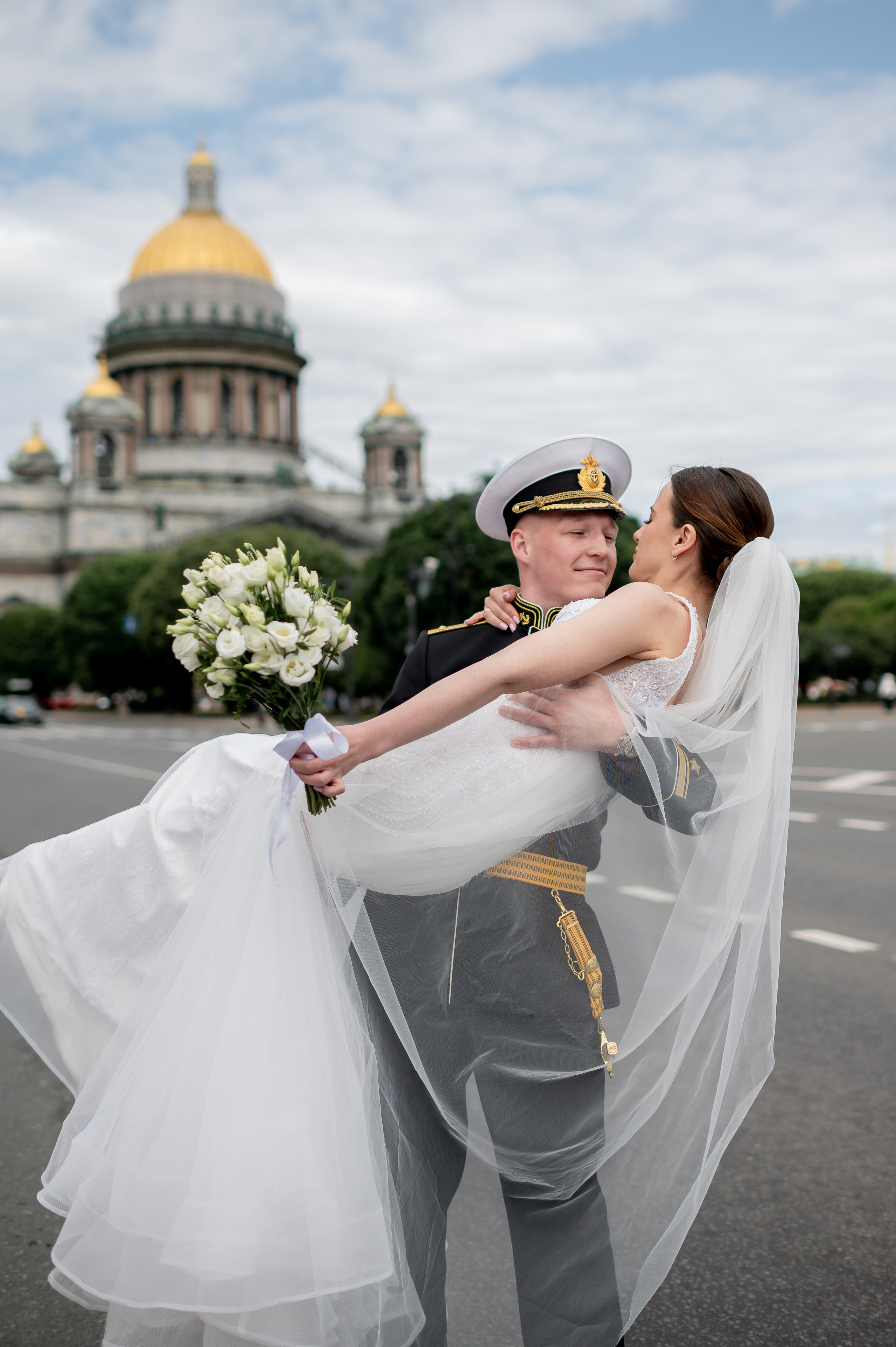 Елизавета и Максим (фотосессия у Дворца Штиглица, набережная Мойки и у Законодательного собрания). Портретный, семейный и свадебный фотограф в Санкт-Петербурге и в Пушкине Ширяев Денис
