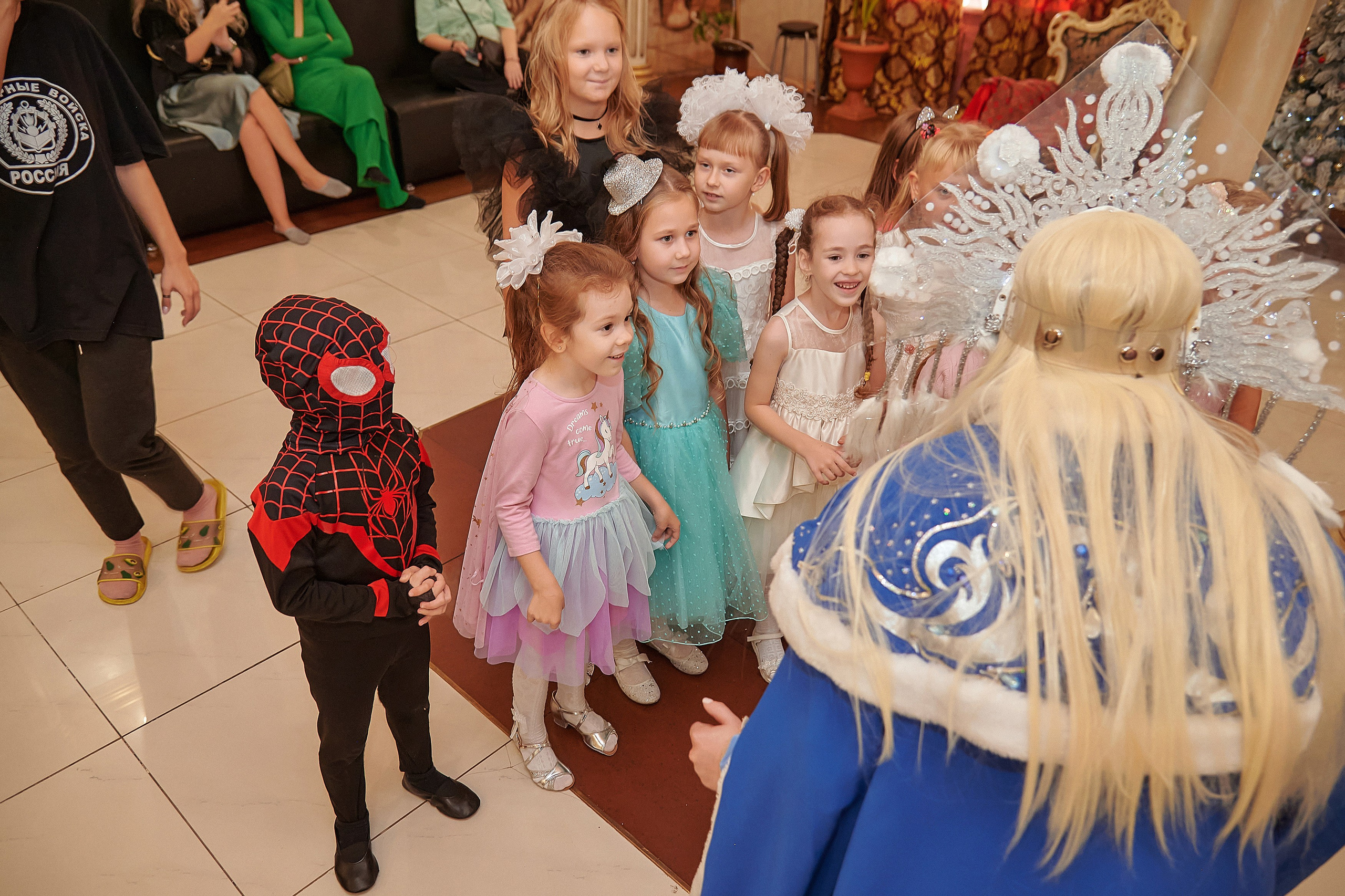 Портфолио репортажной фотосъёмки: Звёздный Дом Деда Мороза. Фотограф Яковлев Роман — Красноярск