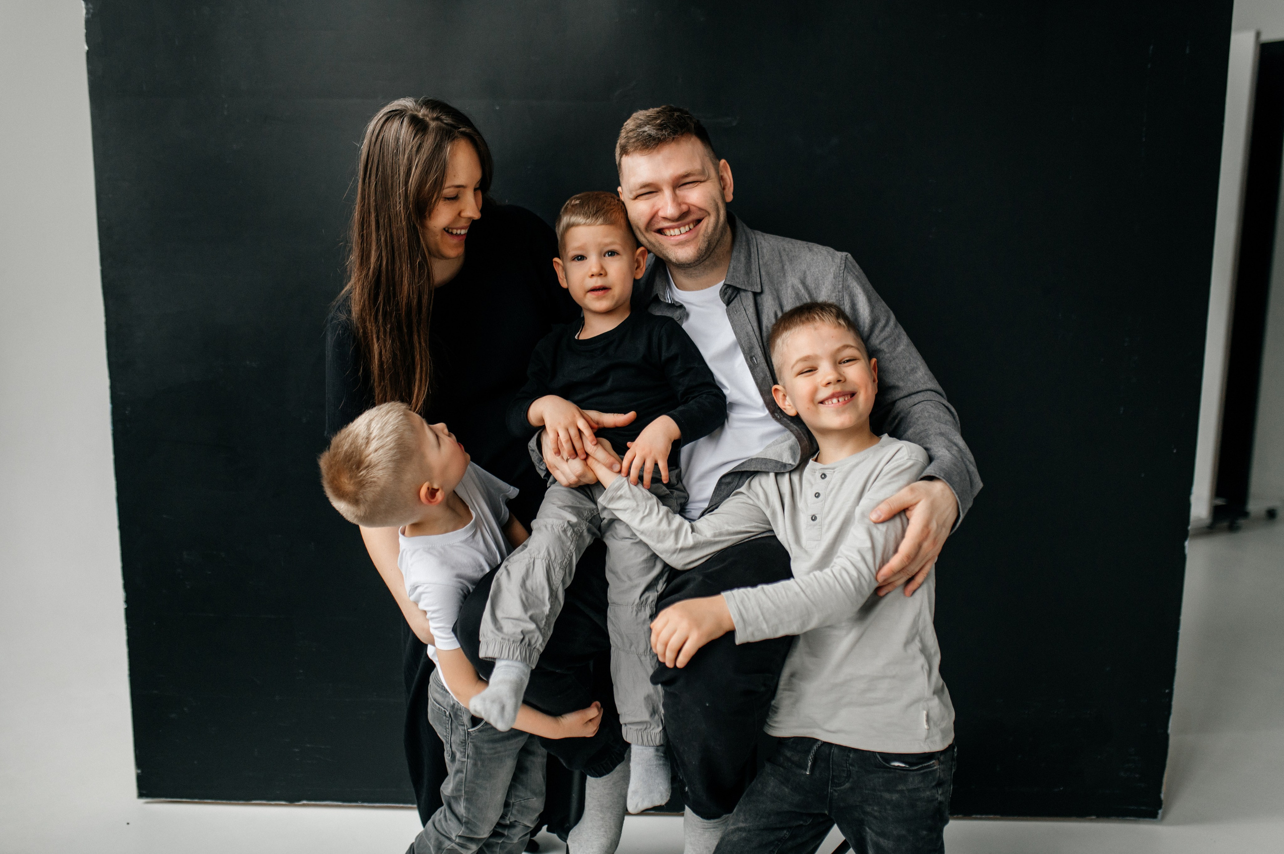 Анна+Алексей+Стефан+Савелий+Мэтт. Костюшко Кристина — семейный и свадебный фотограф в Минске