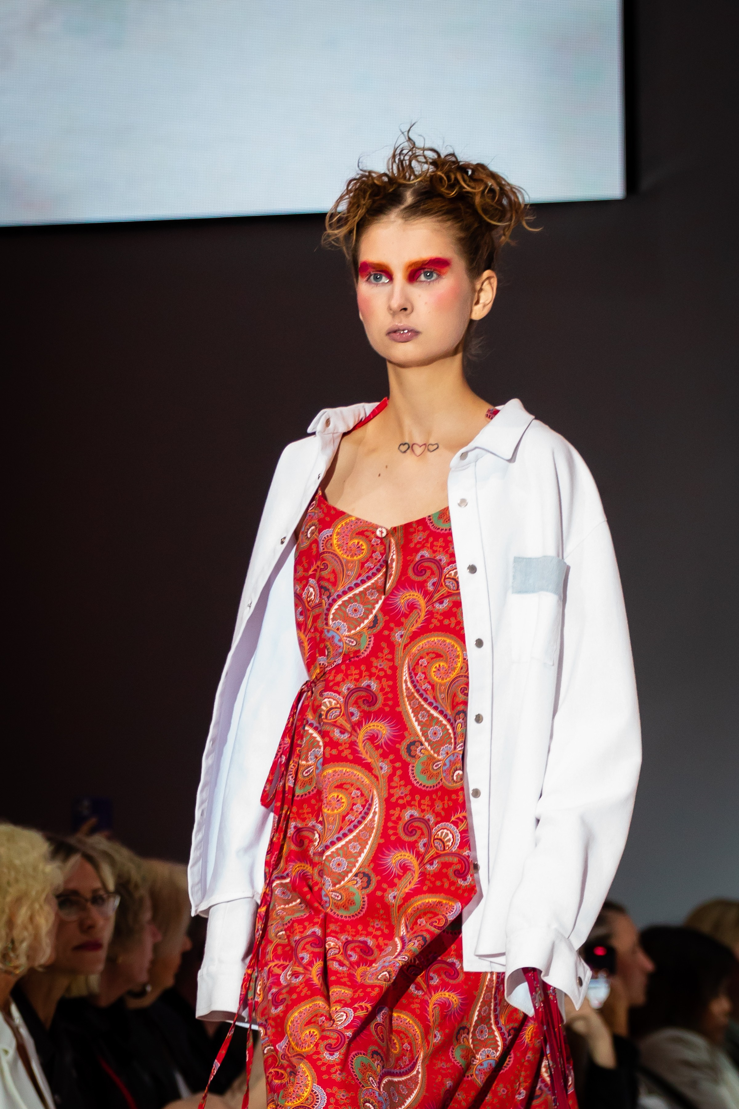 Фото с показа NOVIKOVA DSN и Шуйские ситцы MFW 29.08.25. Фотосессии и репортаж — Фотограф в Москве — Рина Серёгина