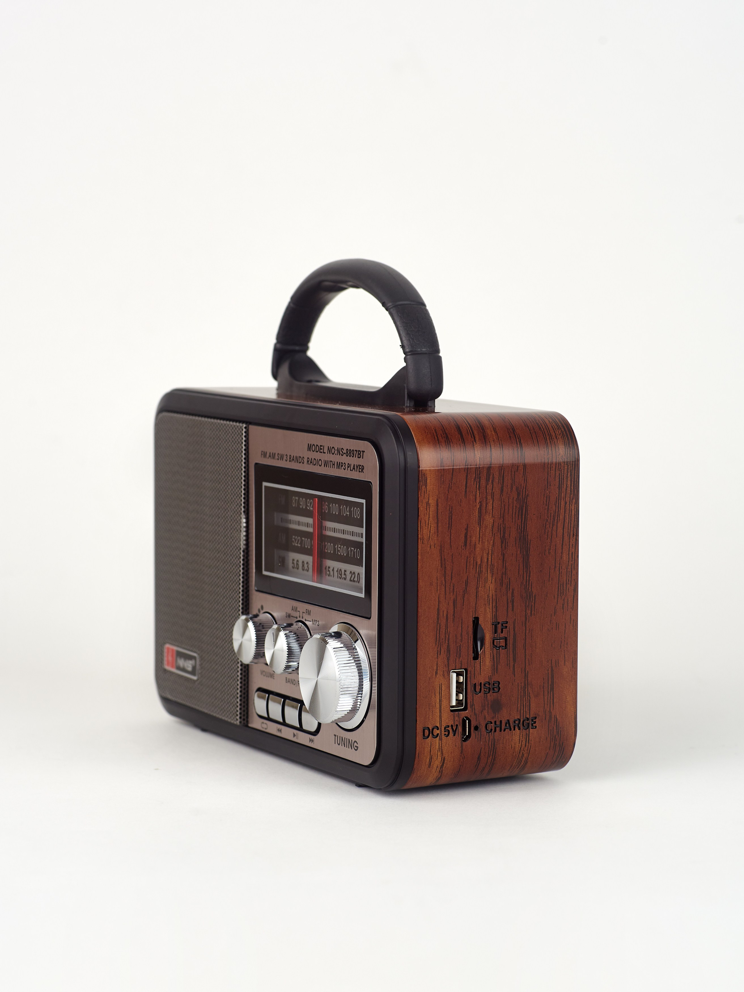 Радио. Предметный фотограф, инфографика и видео в Санкт-Петербурге