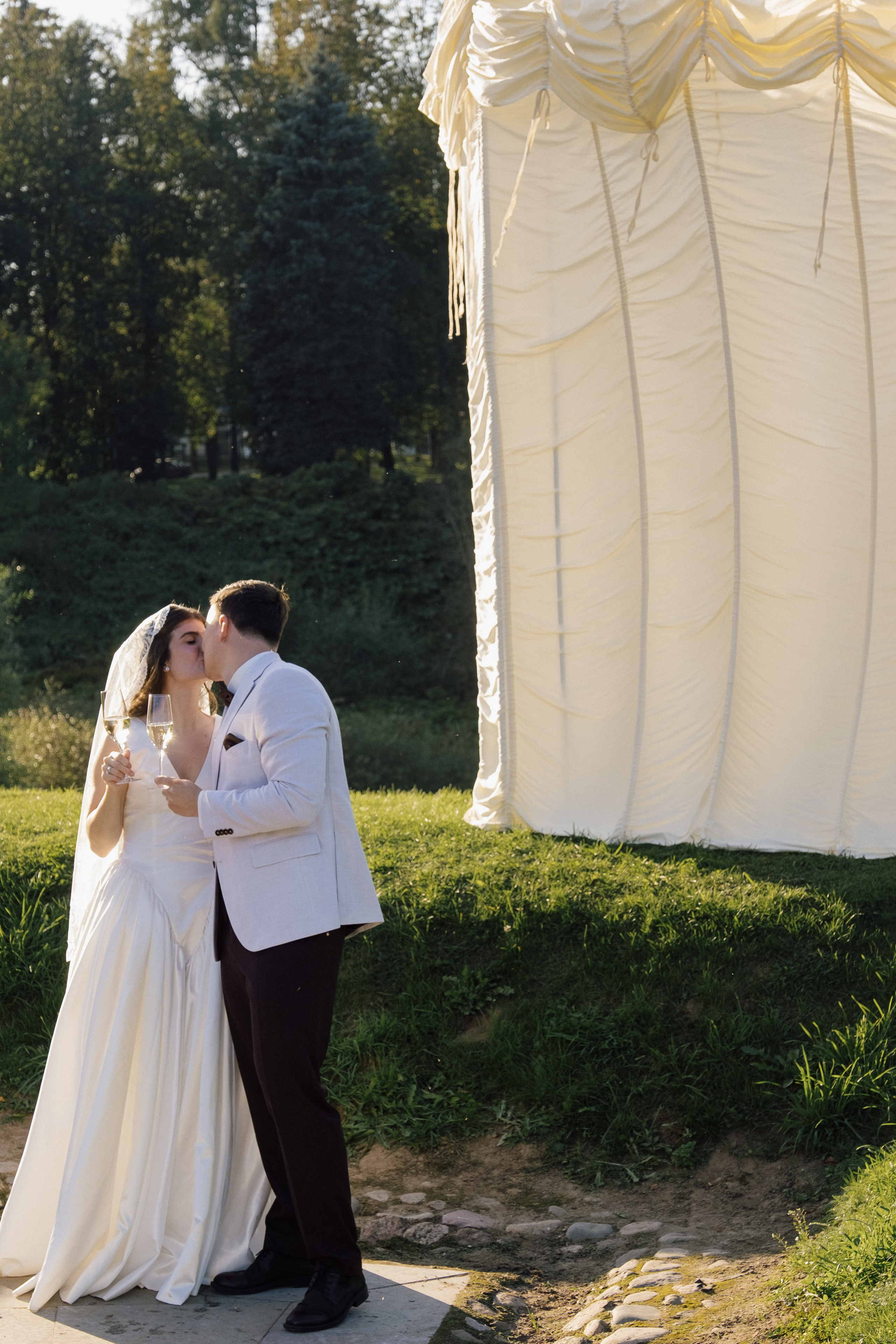 Свадьба в замке. Свадебный фотограф Таня Караисаева