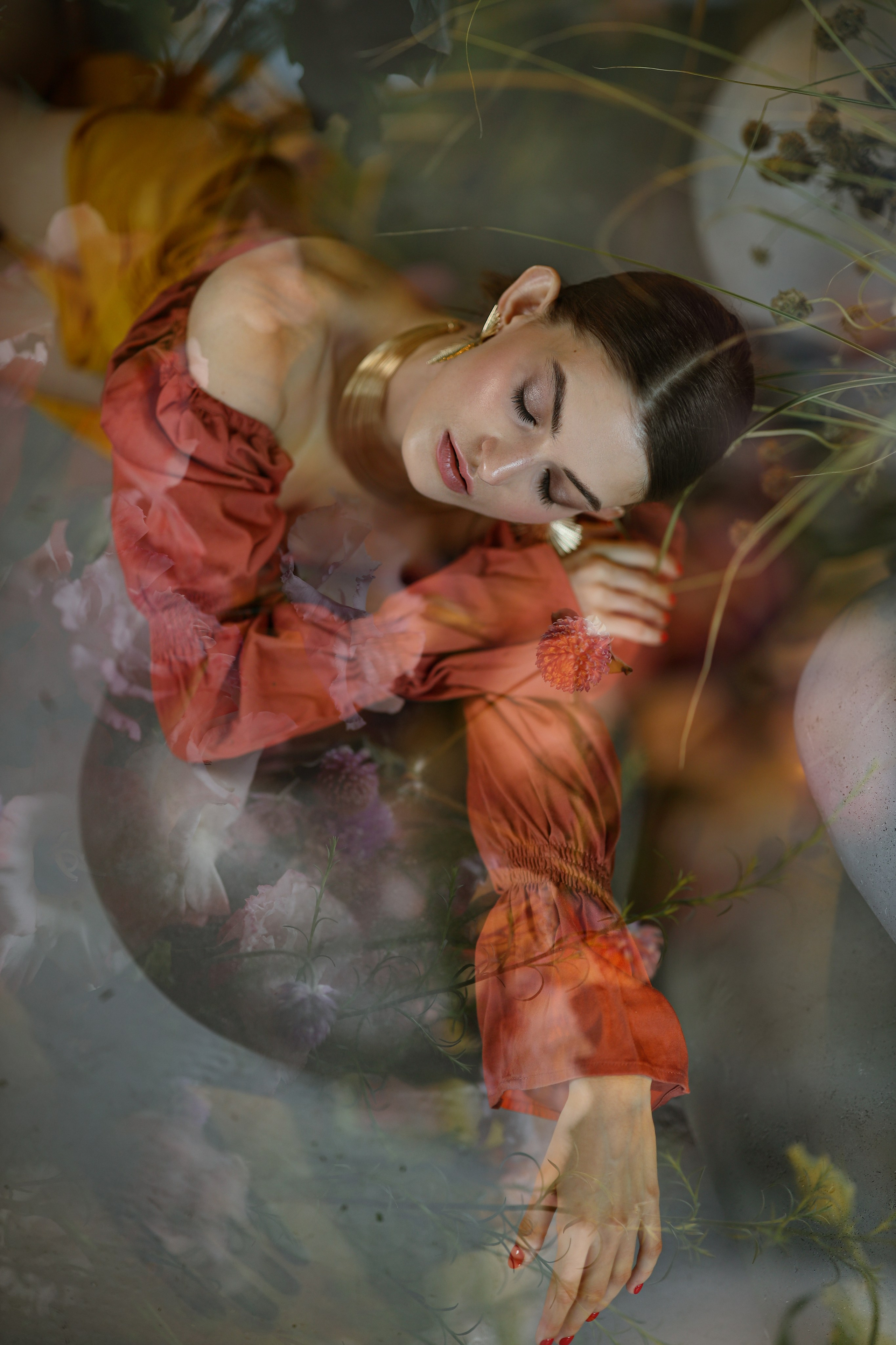 Фотосессия с цветами. Свадебный и семейный фотограф в Абхазии Жанна Соснина