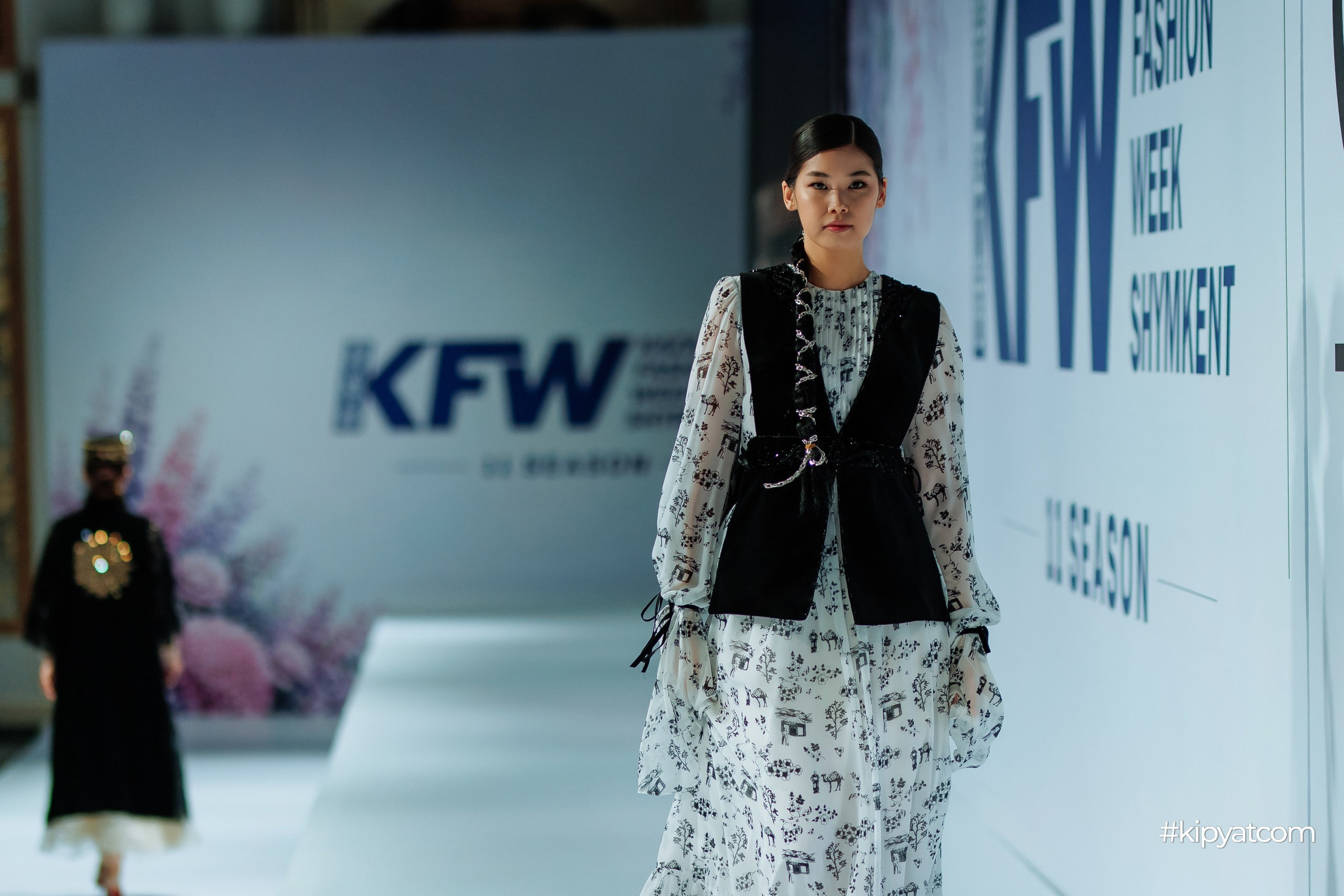KAZAKHSTAN FASHION WEEK SHYMKENT 11 SEASON. Кипятком Шымкент