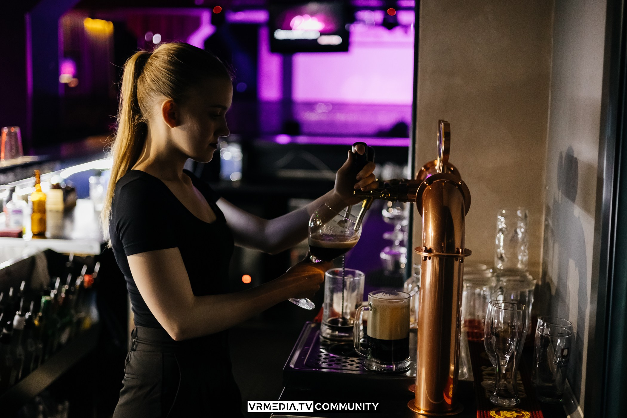 Караоке-бар «Volna»: День России