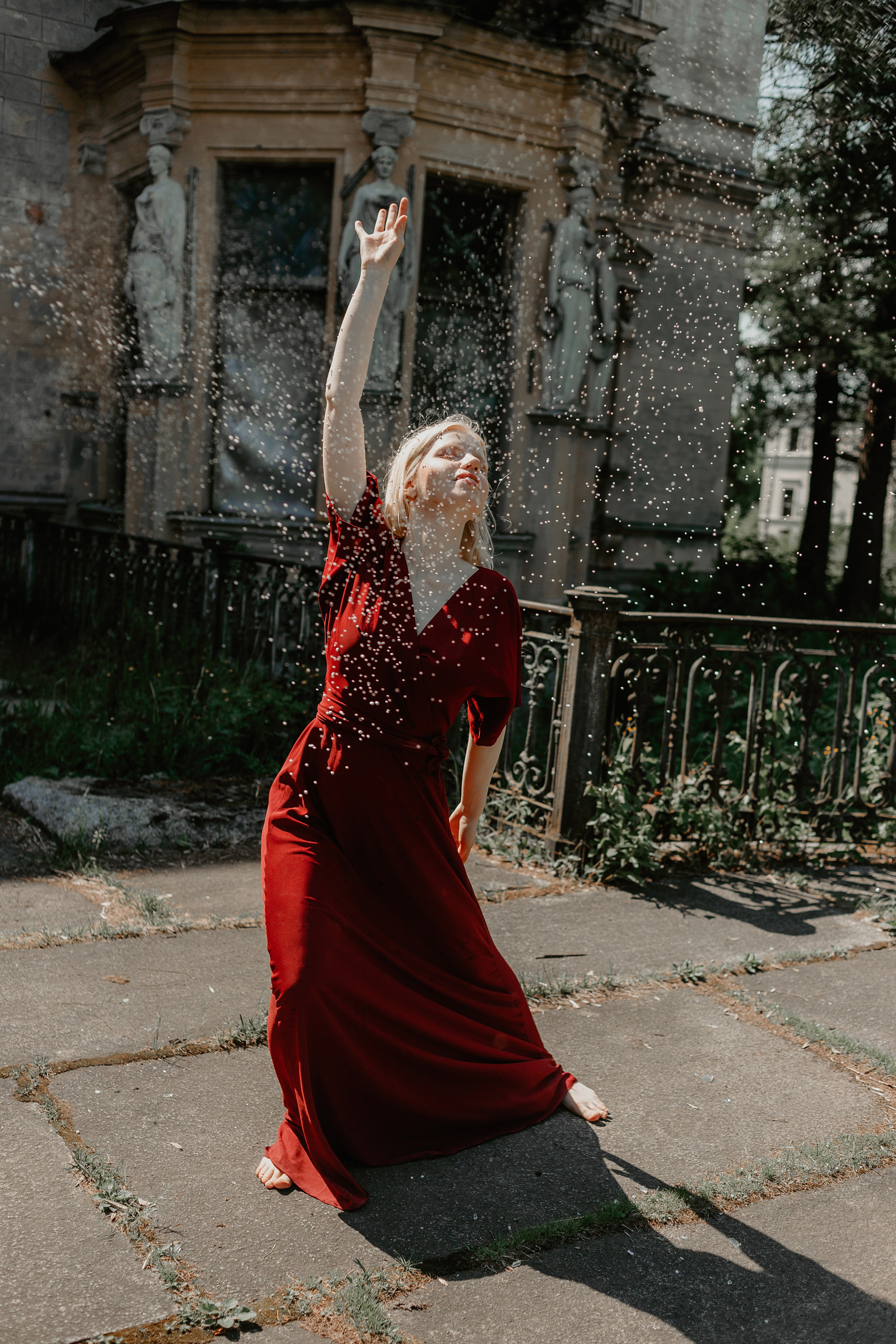 В заброшенной усадьбе. Фотограф в Санкт-Петербурге Вера Сивенкова