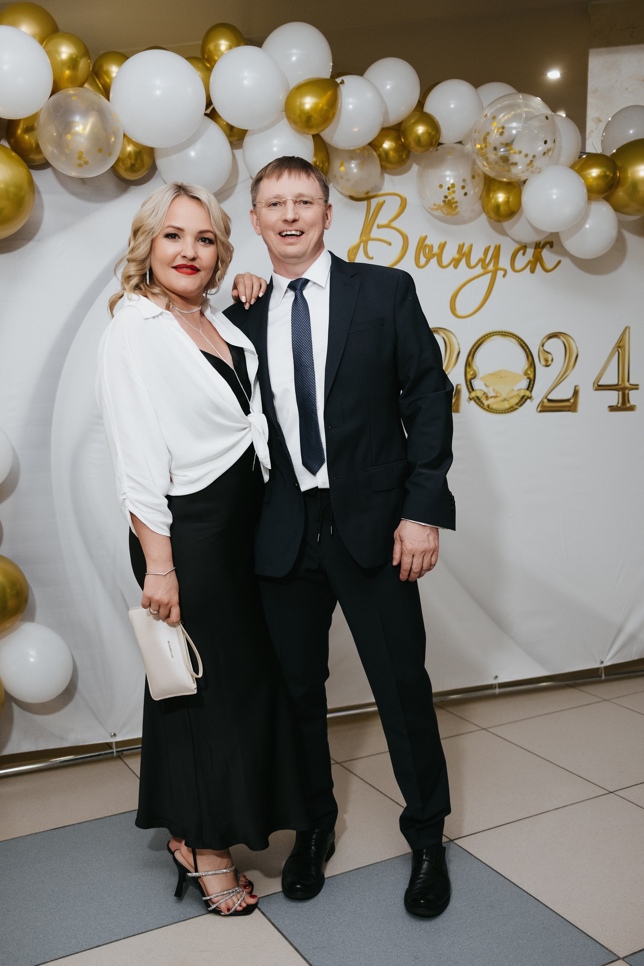 Выпускной 11 класс школы № 30. Свадебный и репортажной фотограф Денис Ожигин в Краснодаре и Краснодарском крае