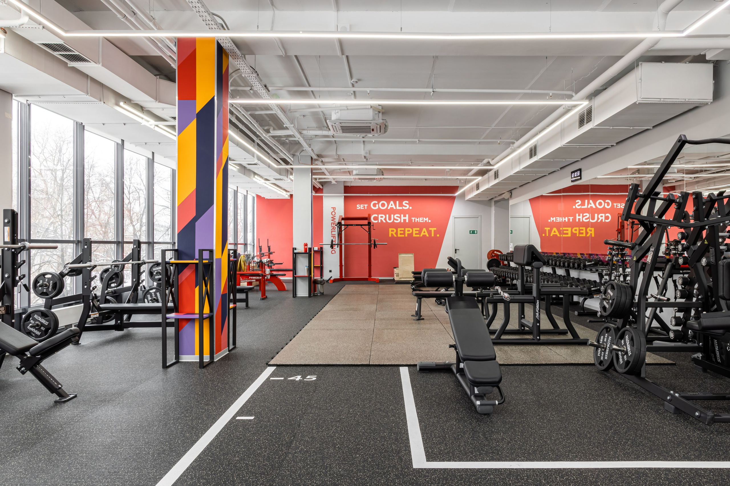 Фитнес-клуб Gym Station, г. Киров. Дизайнер Екатерина Рыблева. Иван Благушин. Интерьерный и архитектурный фотограф в Москве и Санкт-Петербурге