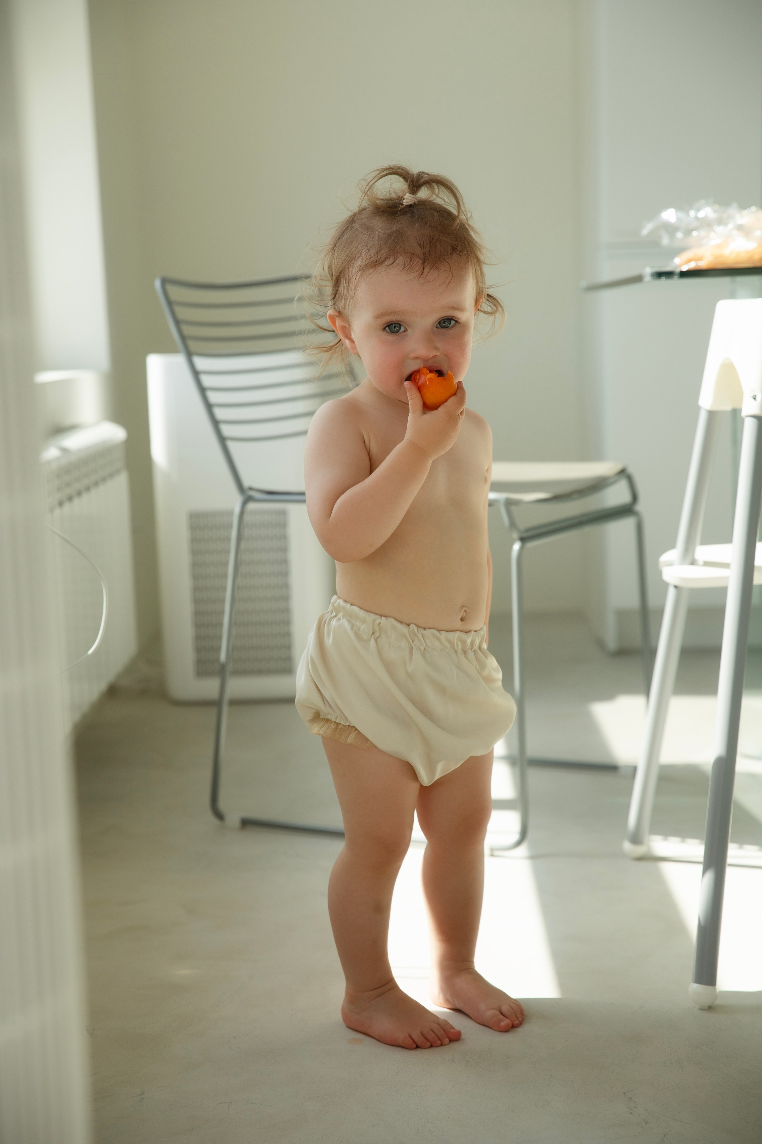 Домашняя съемка красивой семьи в солнечной квартире. Фотограф новорожденных, детский фотограф  Москва.Семейная съемка Москва. Семенова Анна