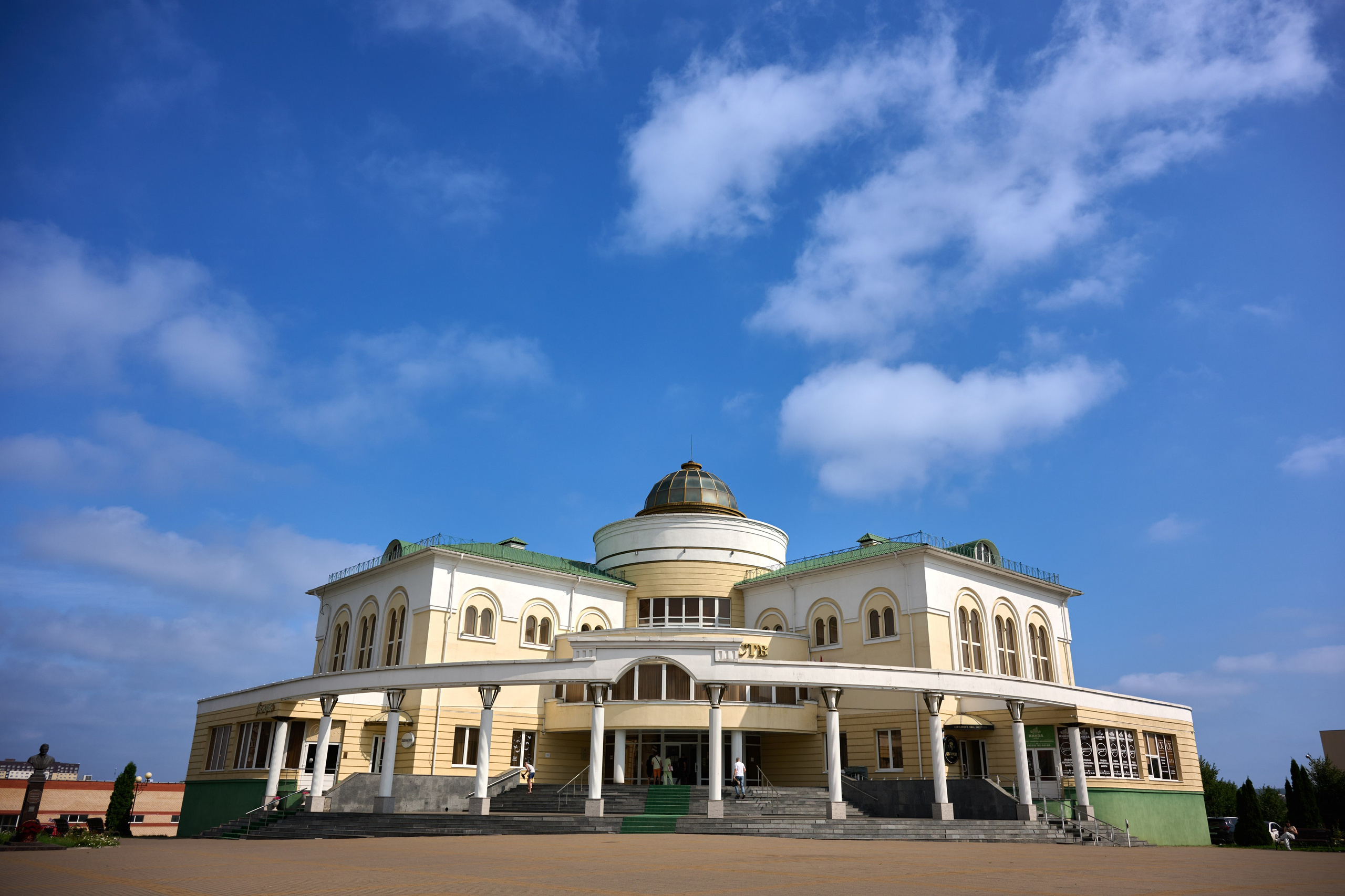 Свадьба Павла и Анастасии на тему мотоцикл — свобода. Профессиональный фотограф Старый Оскол, Губкин — свадьба, венчание, крещение, юбилей и день рождения
