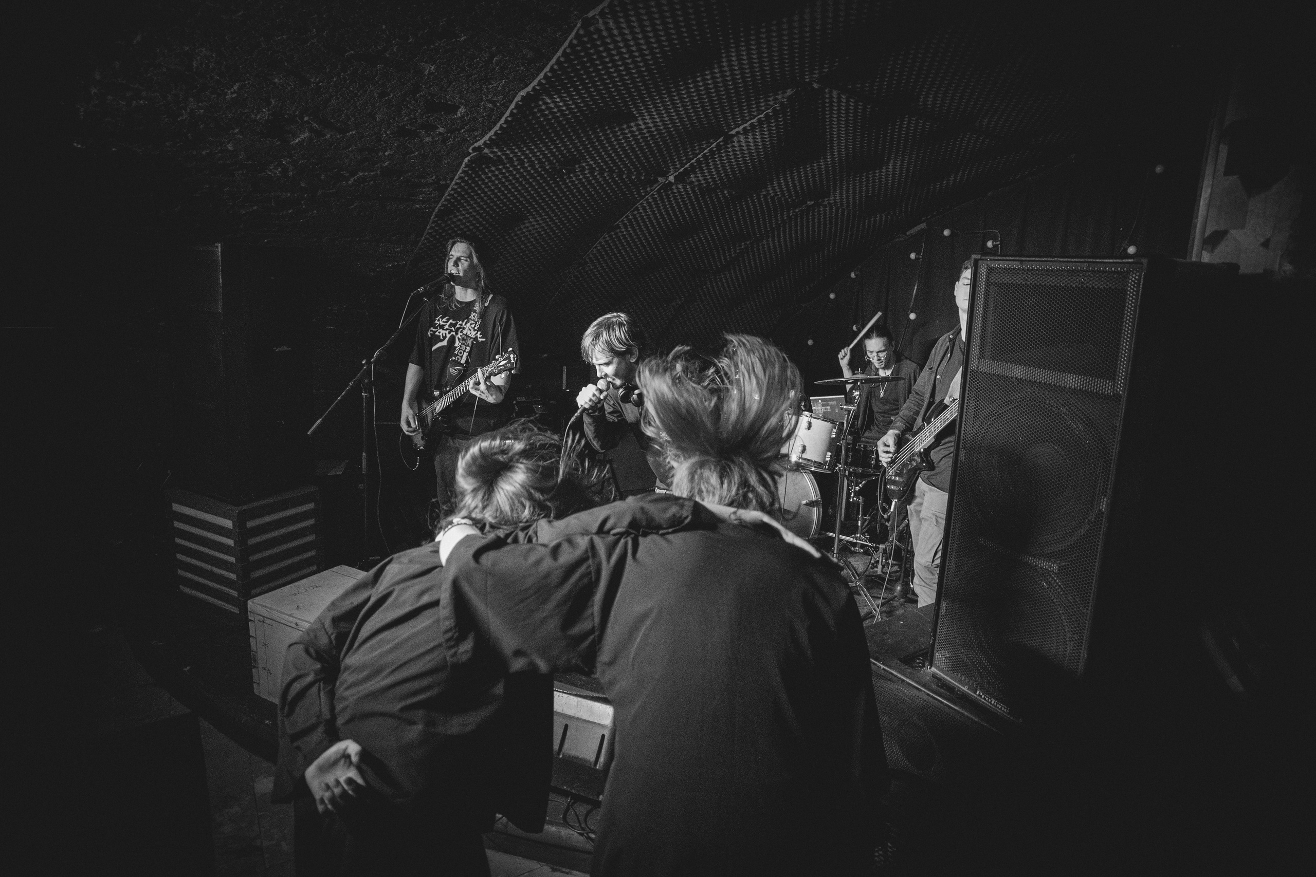 Праймал. Бар «Дело не в тебе», Красноярск, 20.04.2025. Фотограф Регина Крикунова г. Красноярск