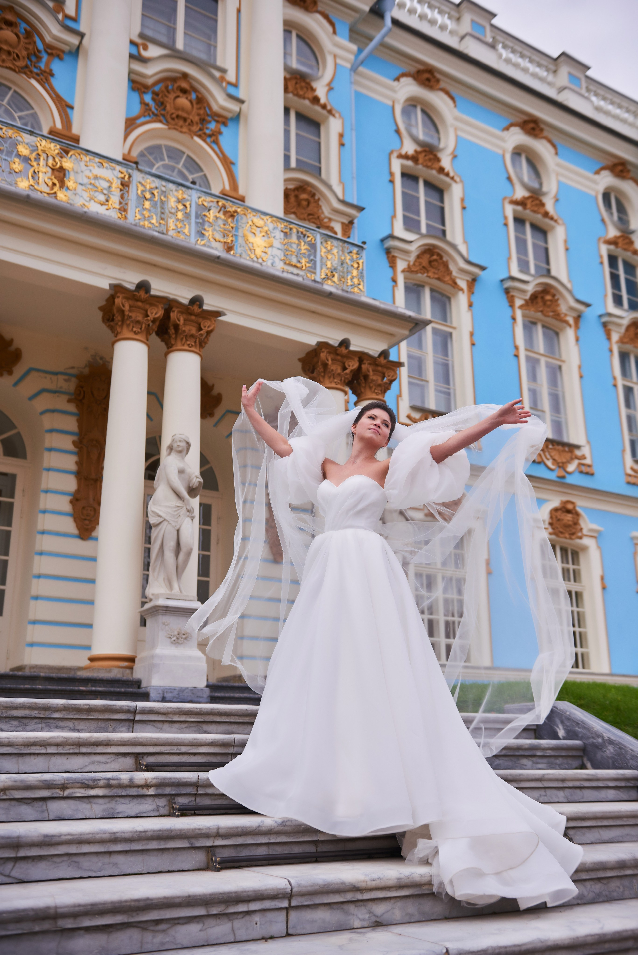 Осенняя свадебная прогулка в Екатерининском парке в Пушкине. Портретный, семейный и свадебный фотограф в Санкт-Петербурге и в Пушкине Ширяев Денис