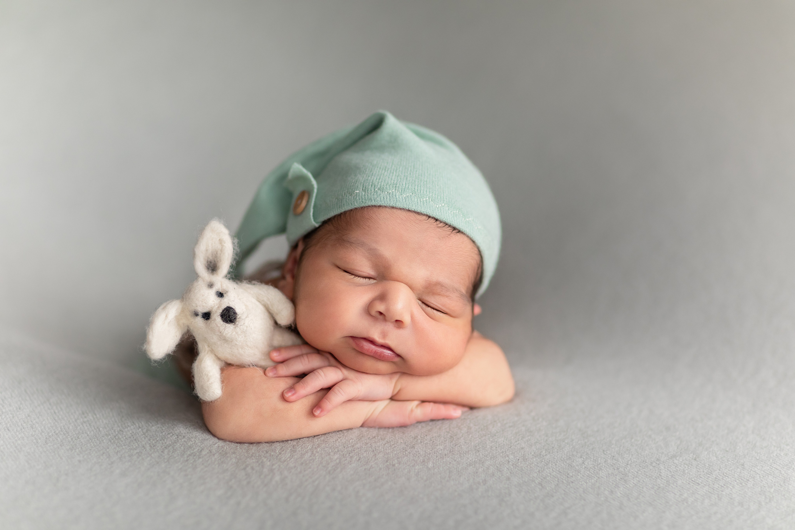 PH @anna_molodykh_newborn.almaty. Retoucher Aleksmokh