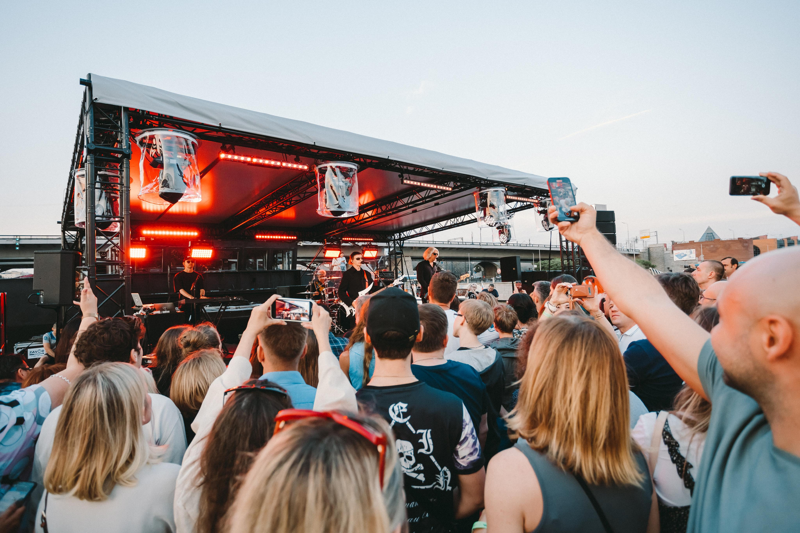 ПИКНИК НА КОРАБЛЕ. Фотограф Сонкина Татьяна