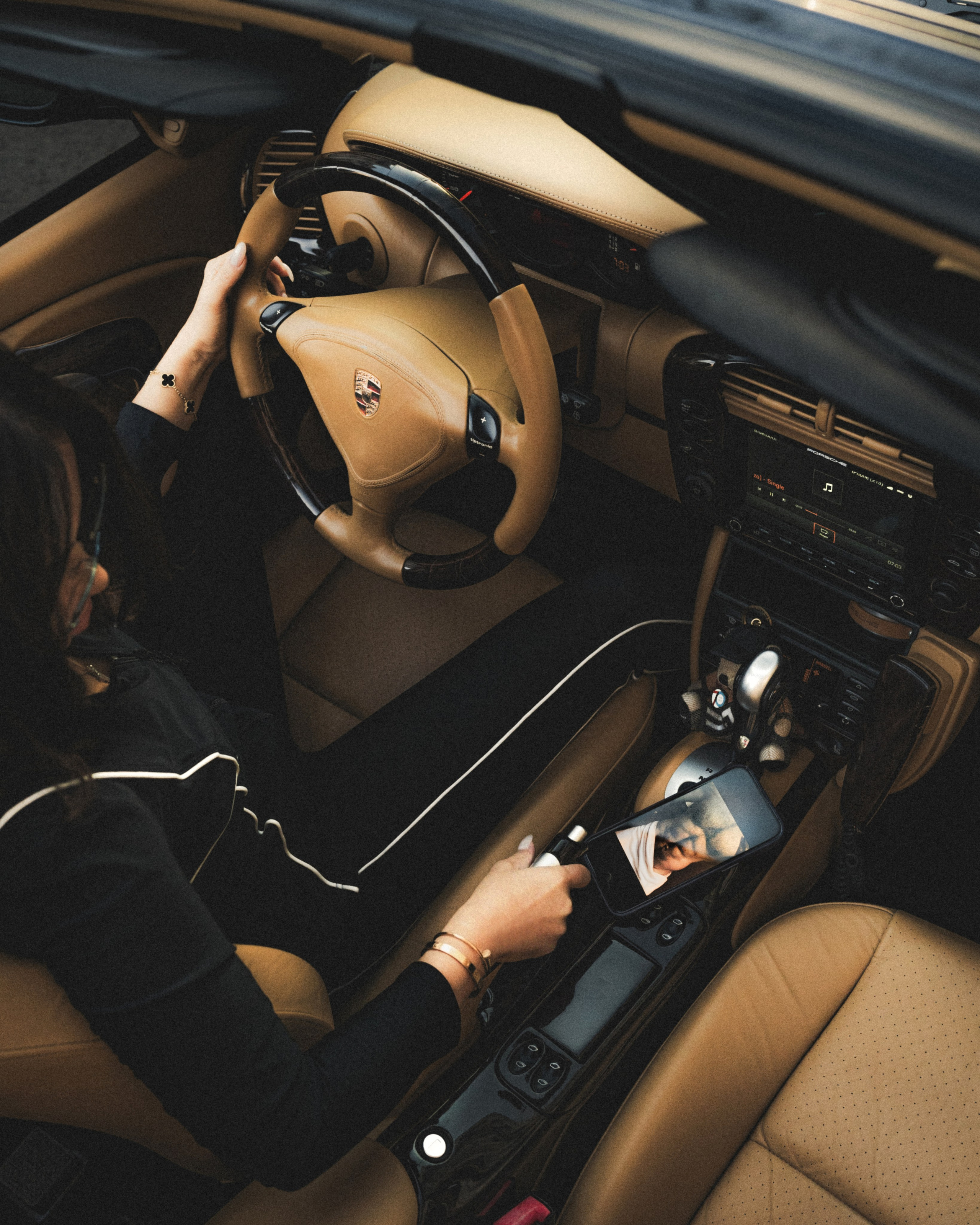 Porsche Carrera 4 Cabriolet x Elina. Фотограф Илья К. в Москве