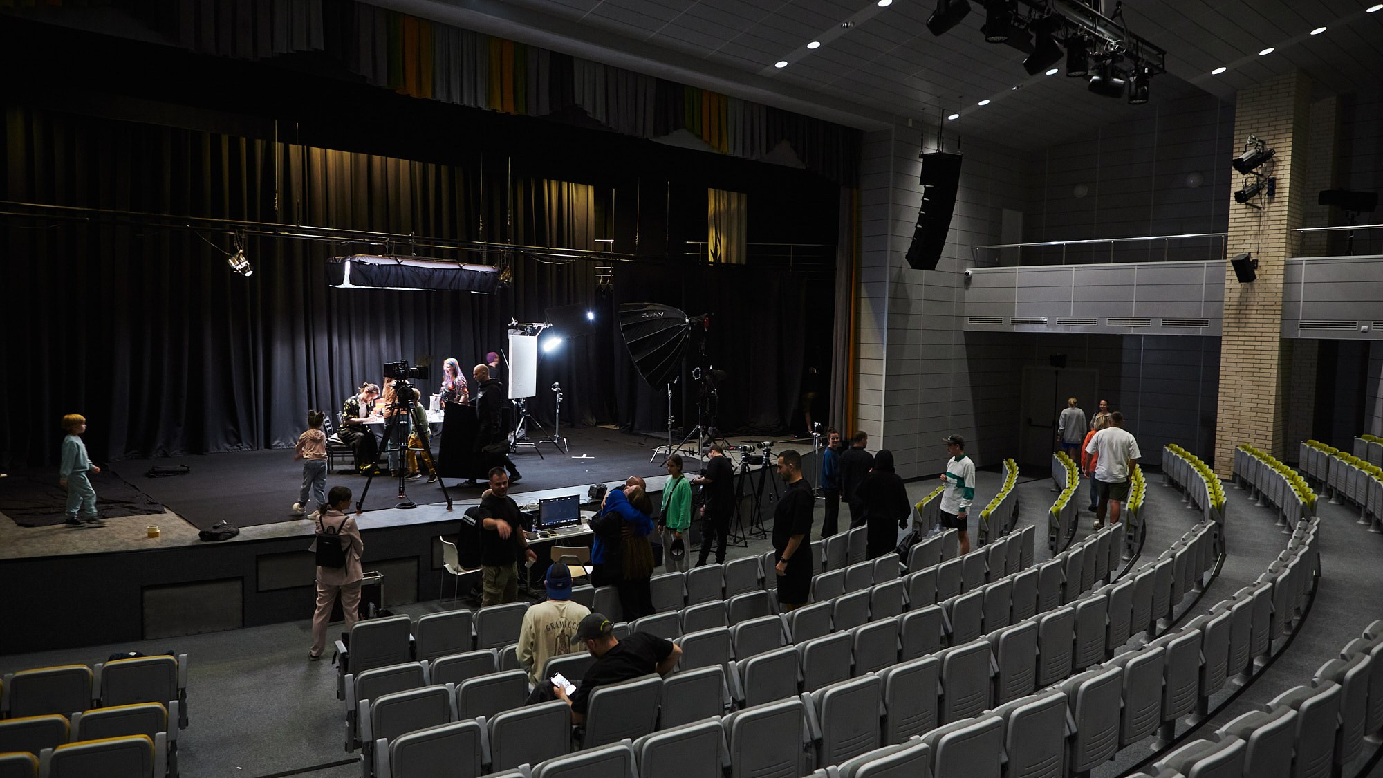 Репортажная съёмка шоу «Детская комната» — бэкстейдж и атмосфера. Репортажный фотограф в Москве — Дмитрий Тарасов | Съёмка мероприятий, концертов, корпоративов