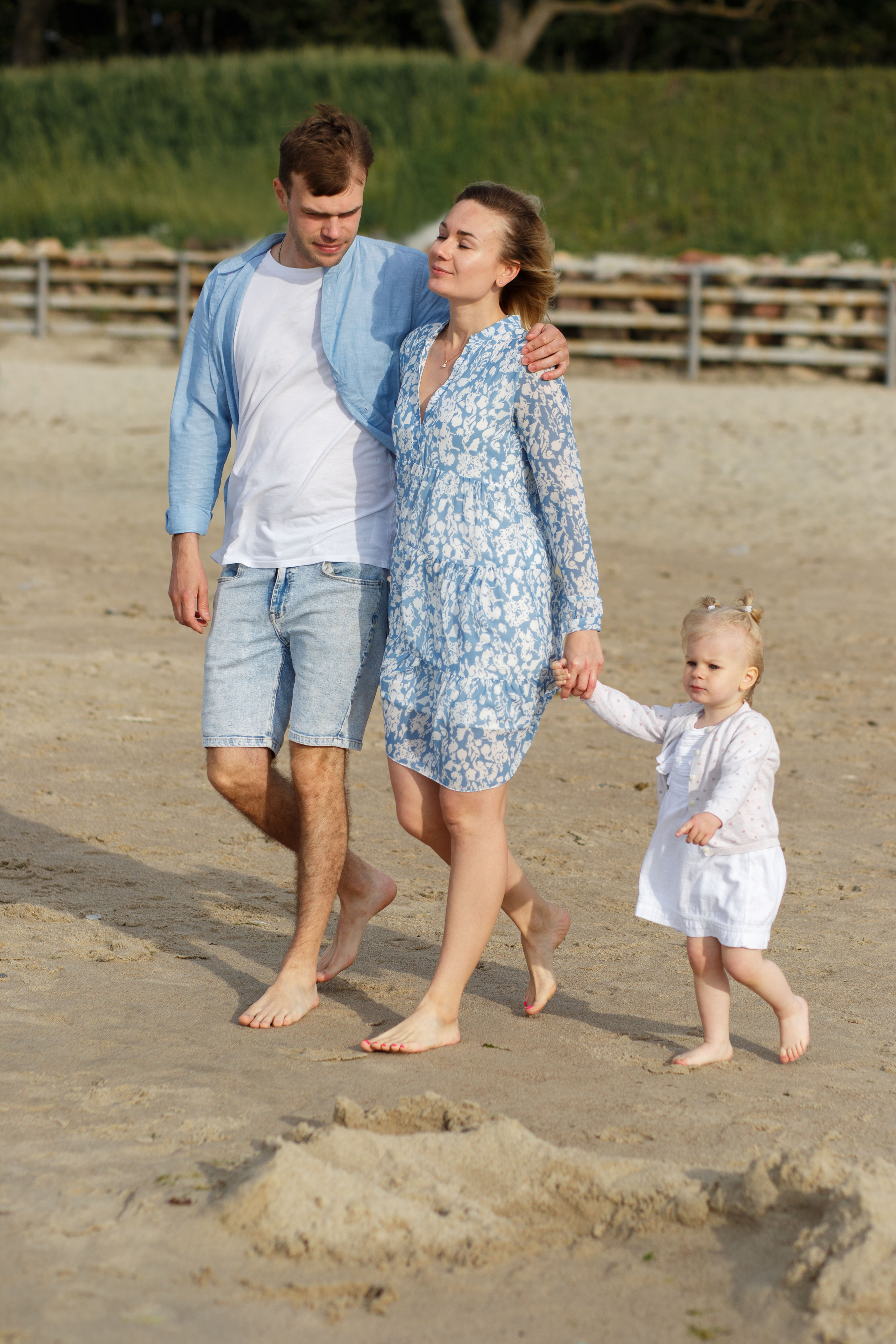 Дмитрий, Юлия и Анастасия. Главная