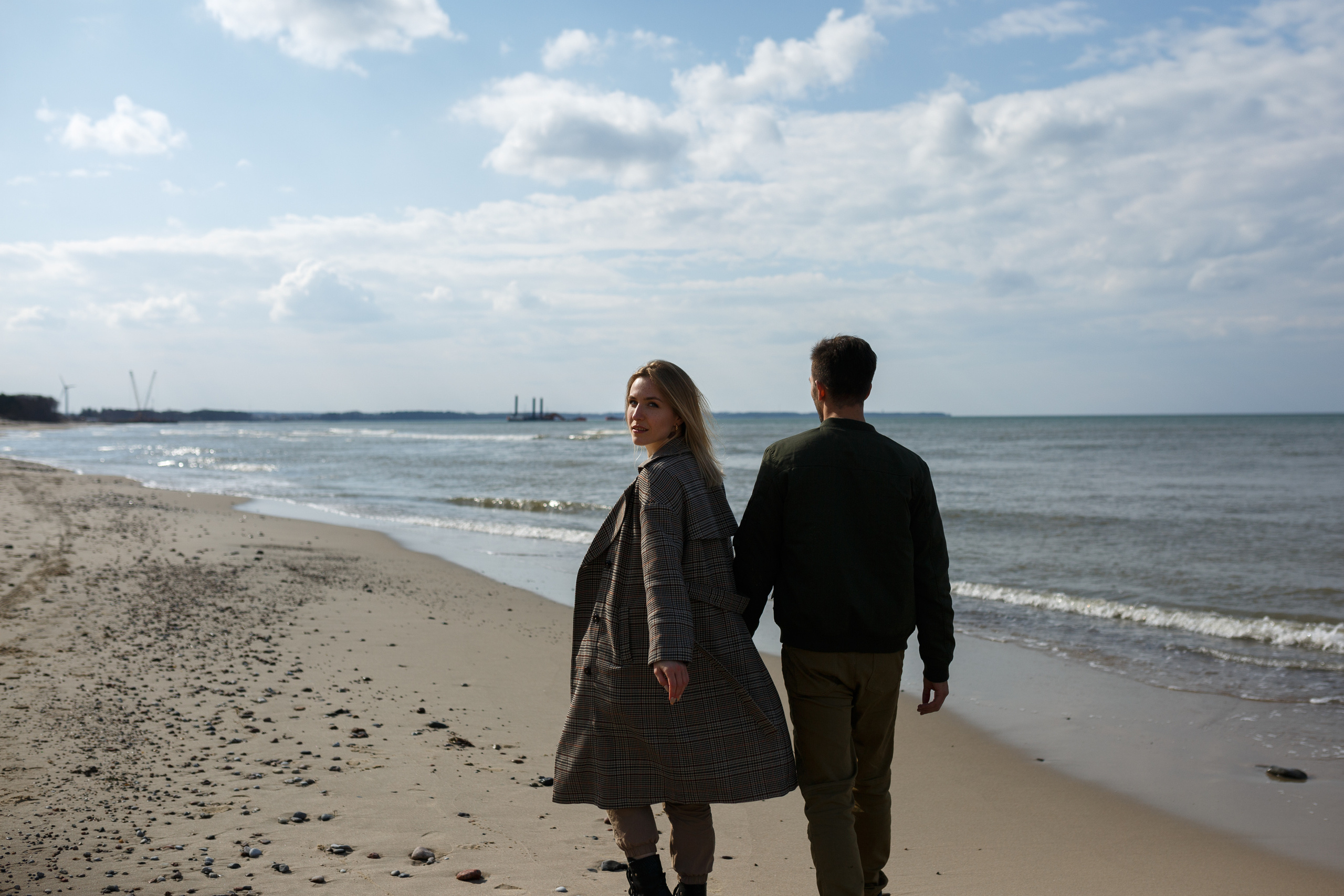 Алёна и Денис. На побережье. Главная