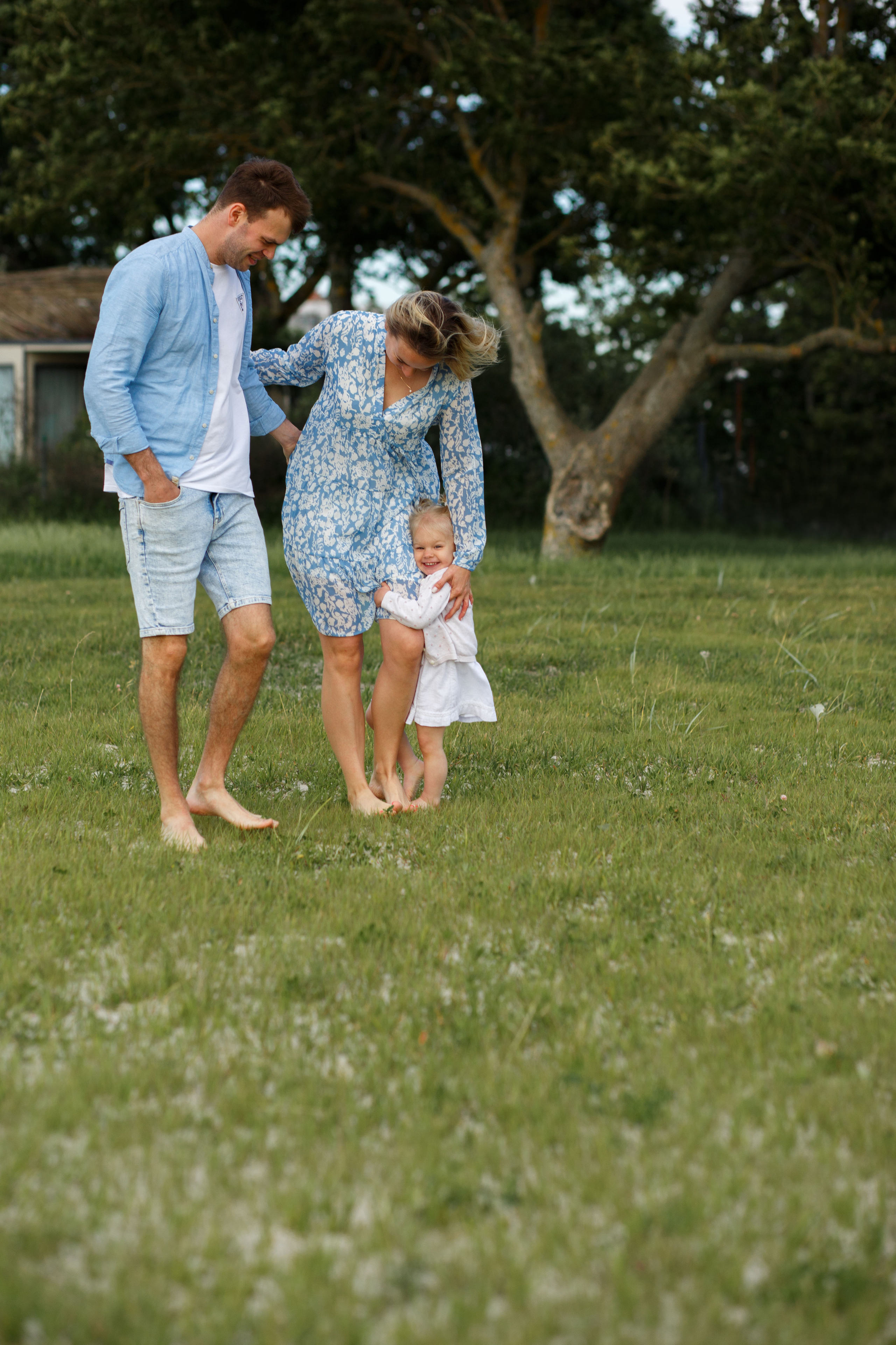 Дмитрий, Юлия и Анастасия. Главная