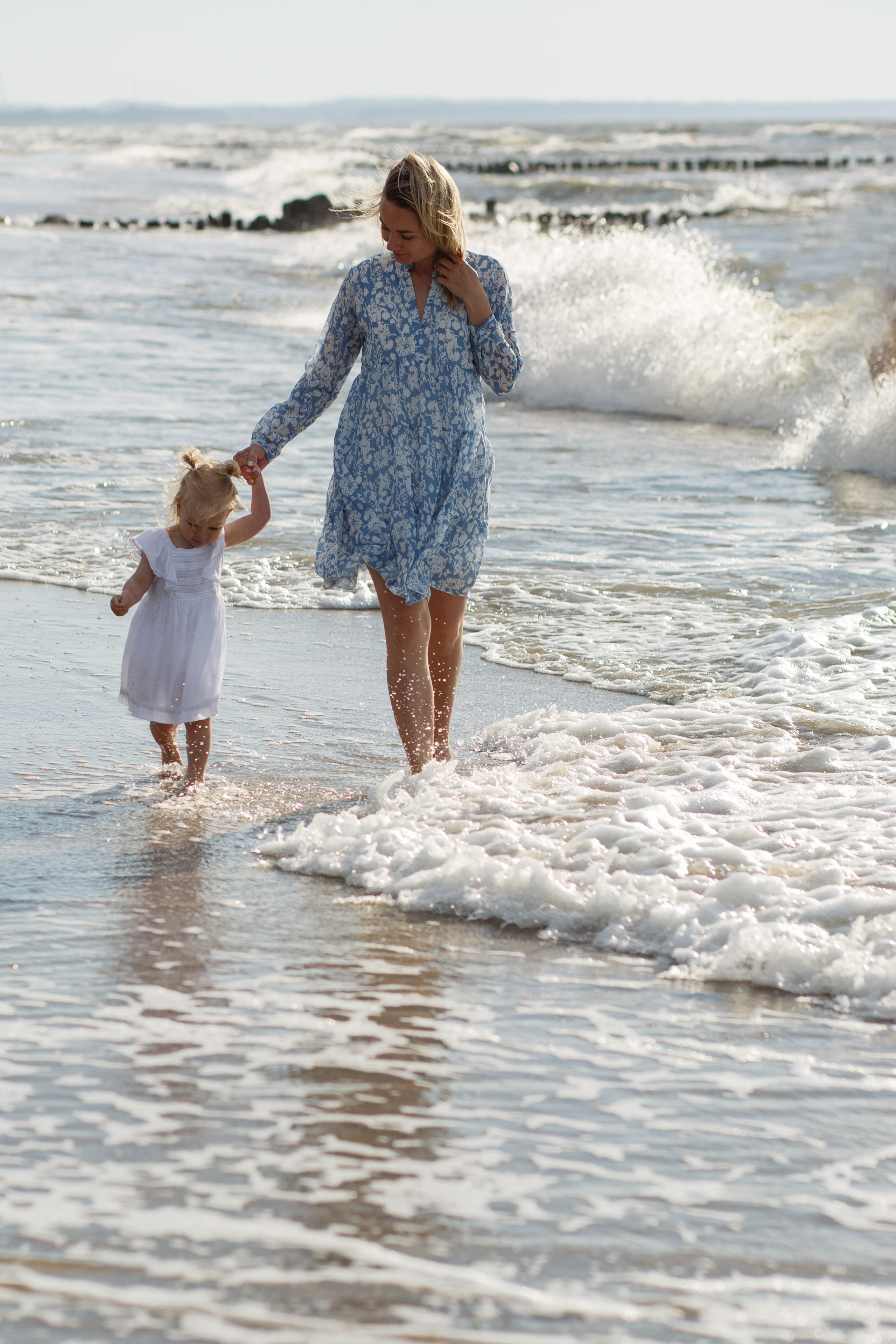 Дмитрий, Юлия и Анастасия. Главная