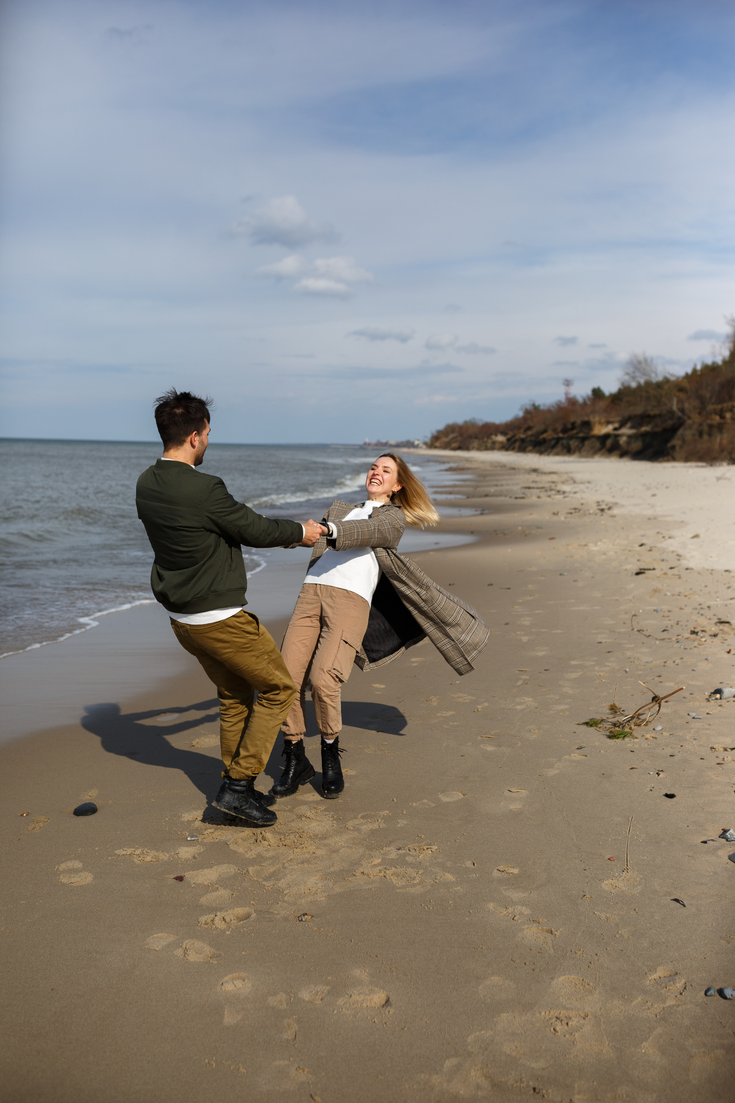 Алёна и Денис. На побережье. Главная