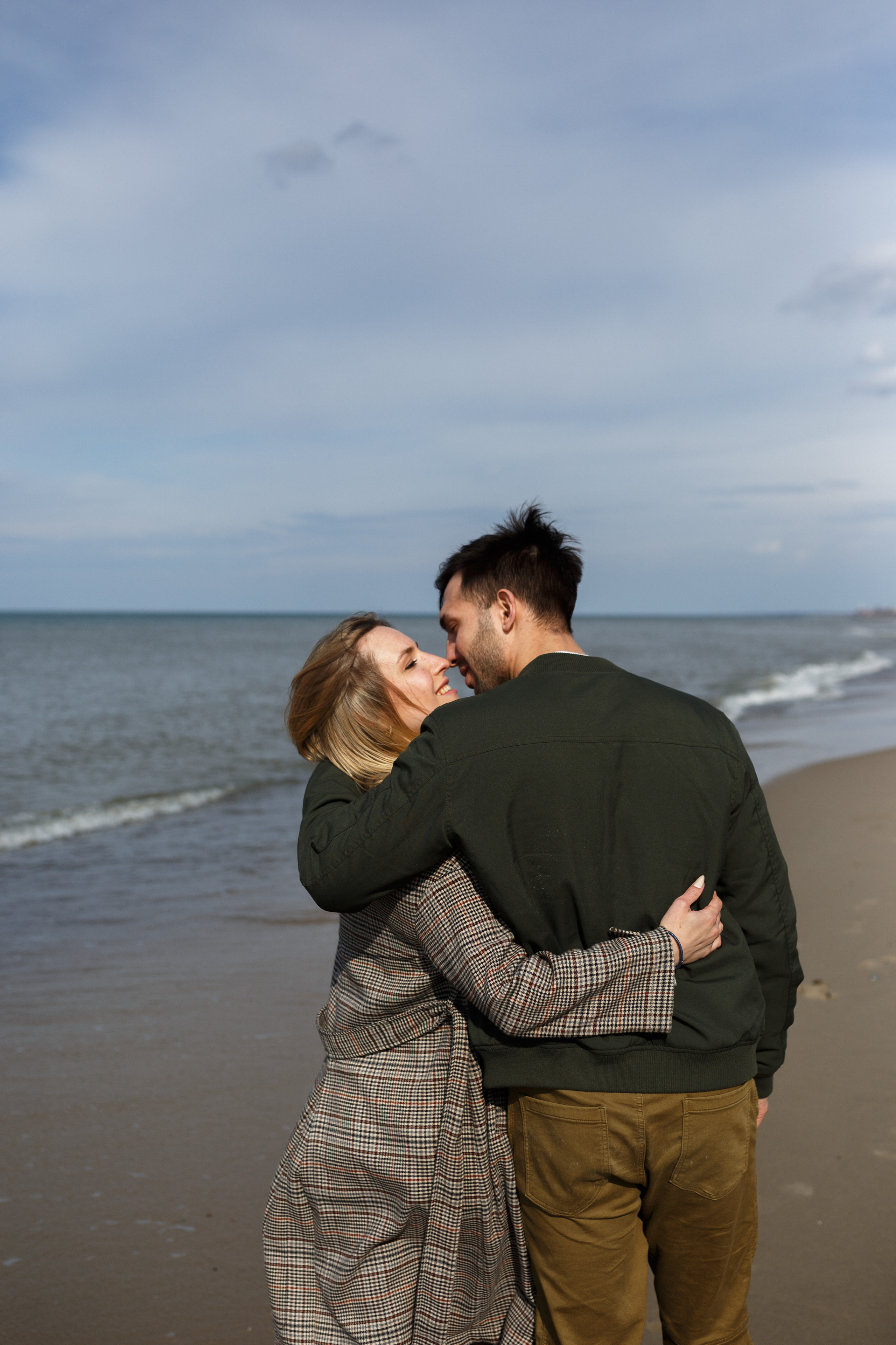 Алёна и Денис. На побережье. Главная