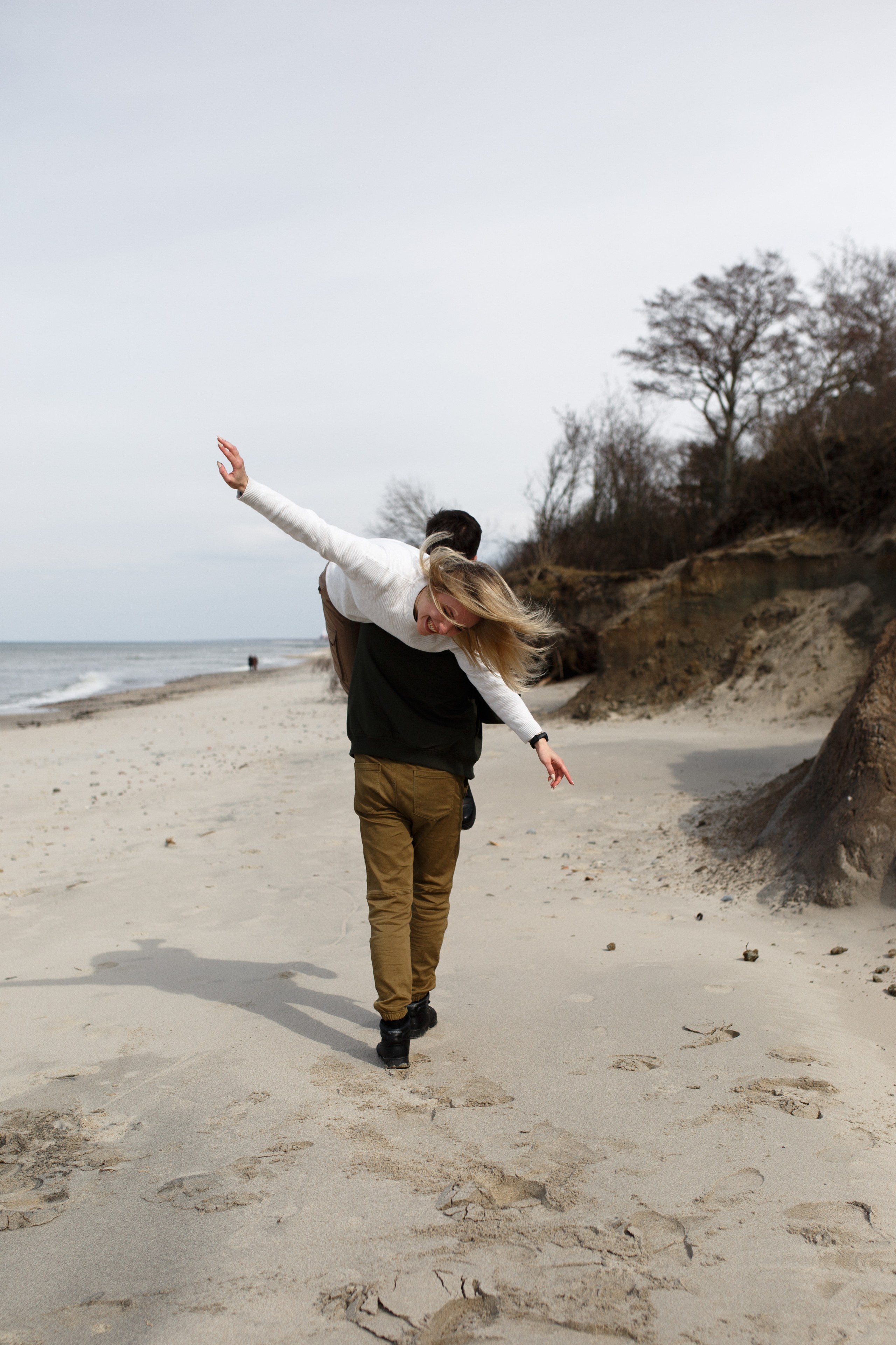 Алёна и Денис. На побережье. Главная