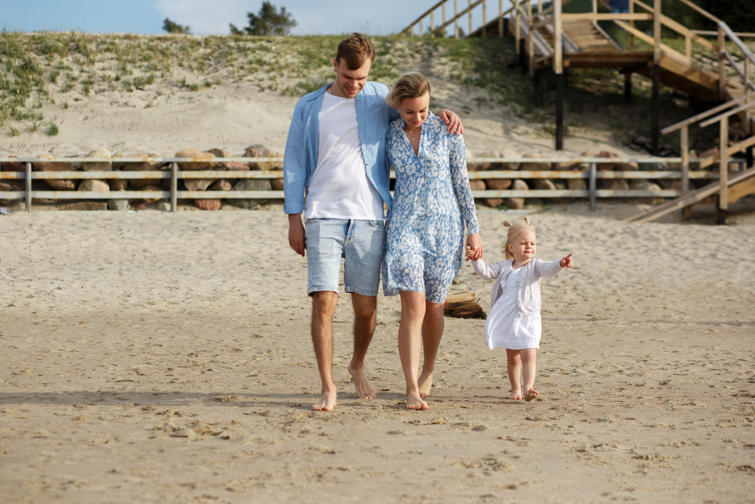 Дмитрий, Юлия и Анастасия. Главная