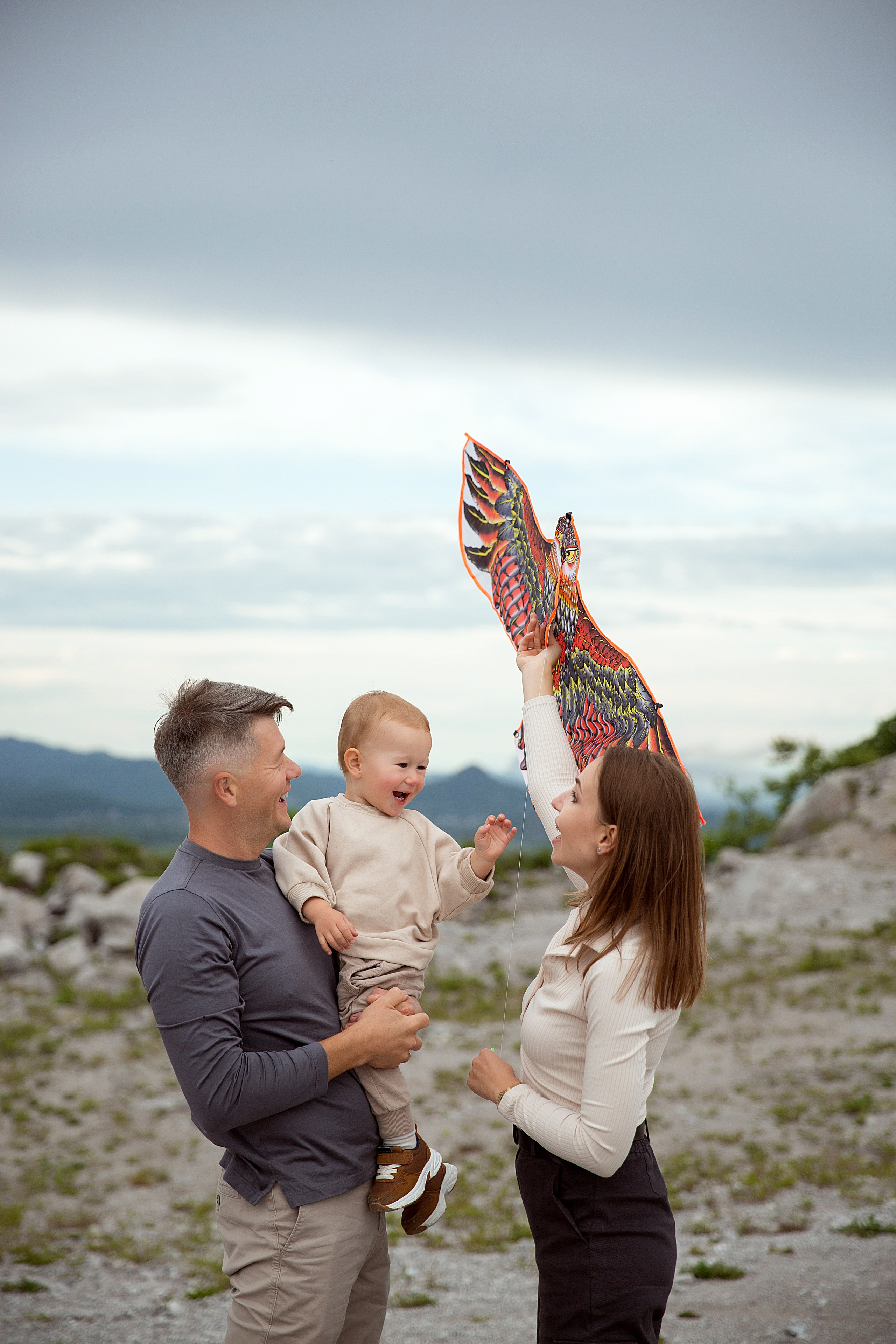 Прогулка с воздушным змеем. Людмила Далидович топовый семейный фотограф Находка/Владивосток