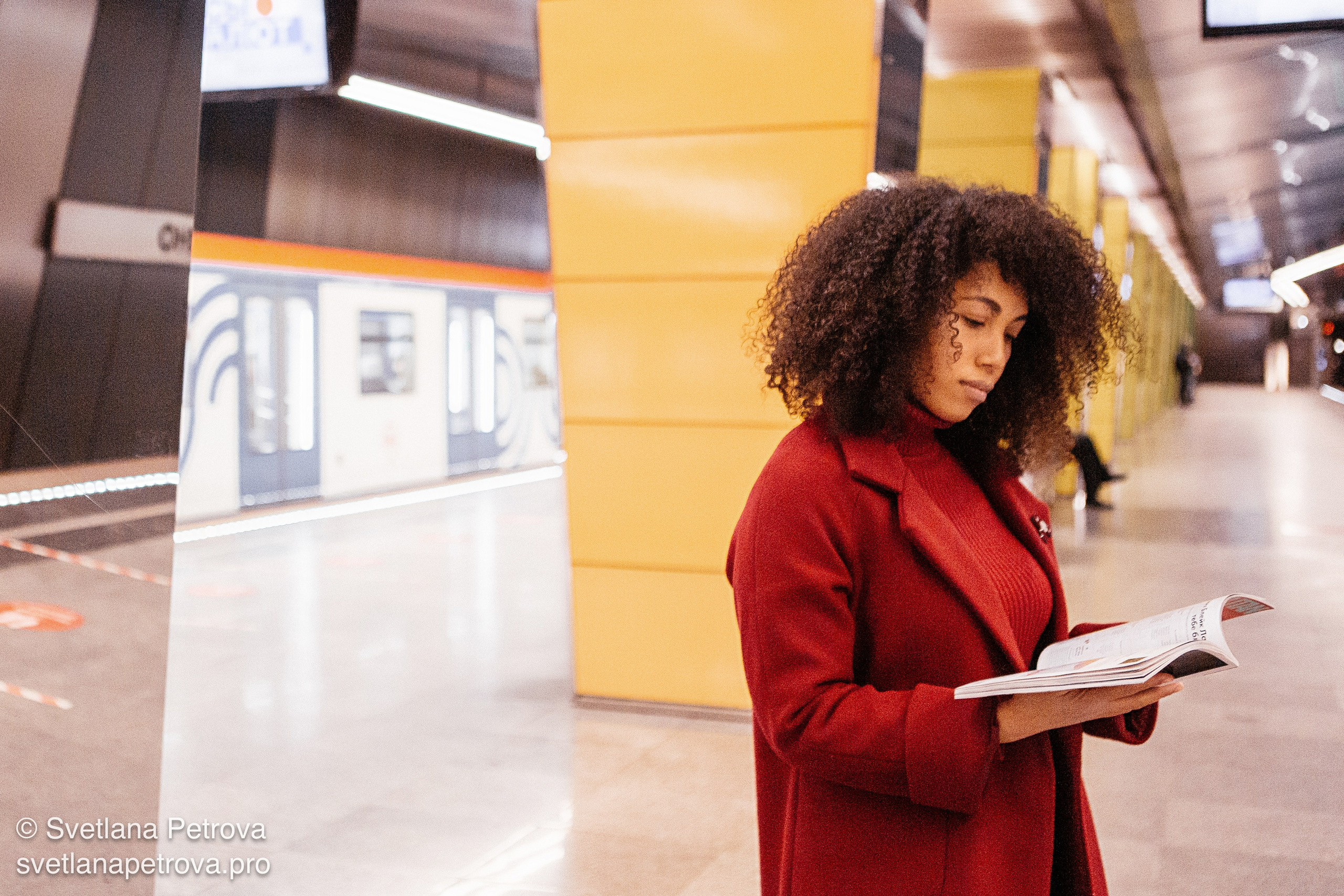Индивидуальная съёмка в метро. Зима 2021. Фотограф Светлана Петрова