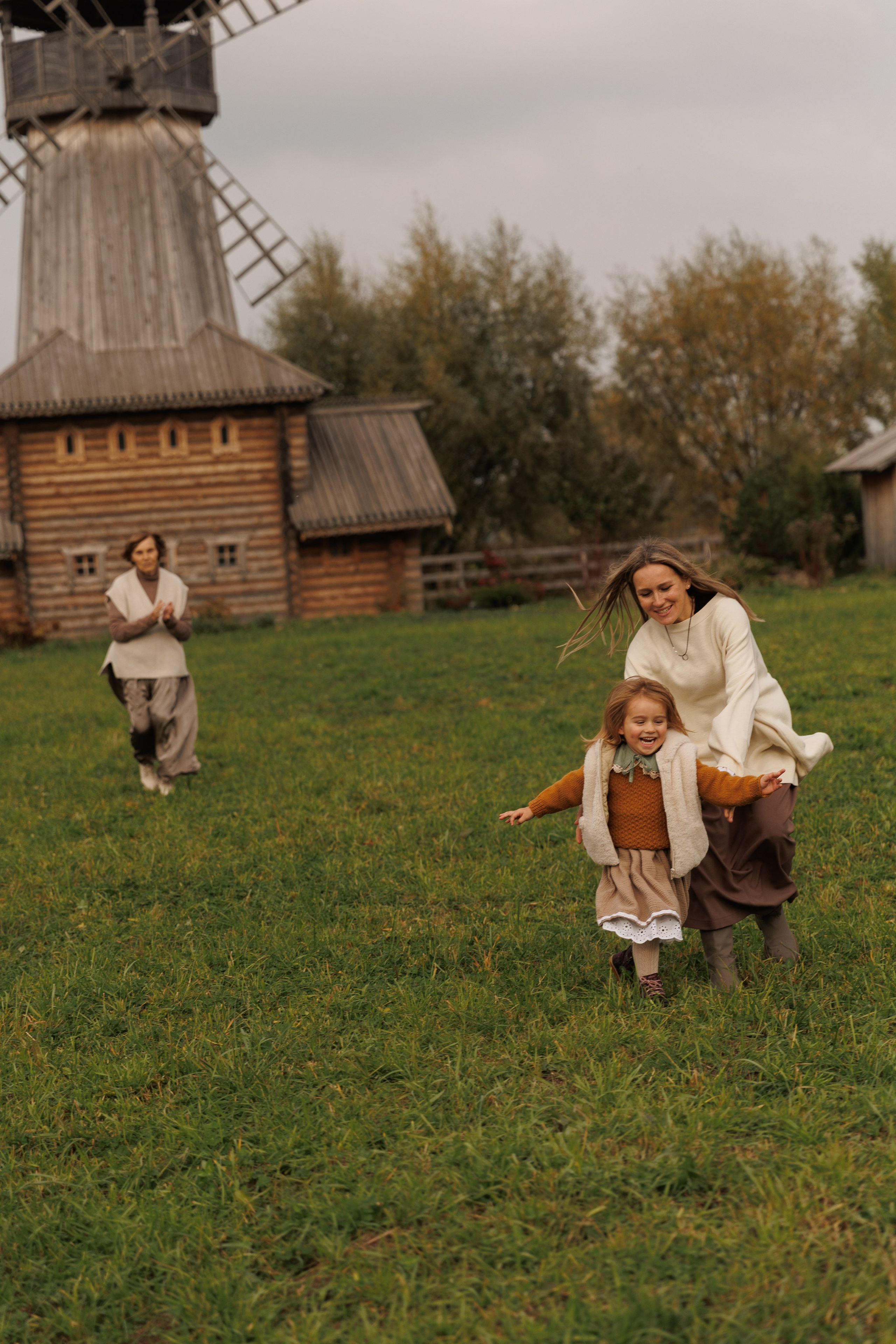 Осенняя прогулка (село Остров). Фотограф в Красногорске и Москве