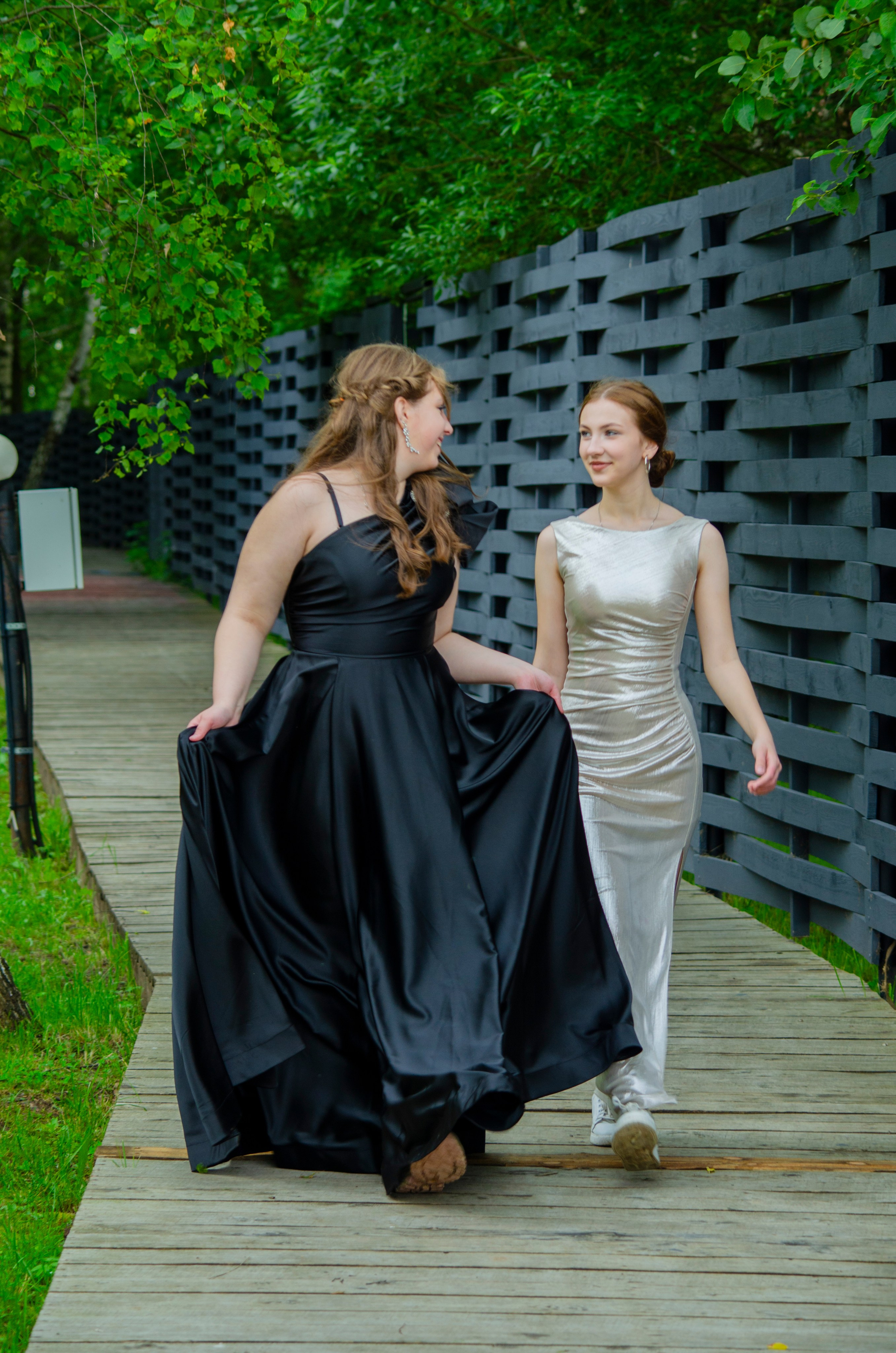 Получили диплом? Отмечаем! 🎓. Свет, камера, улыбка!