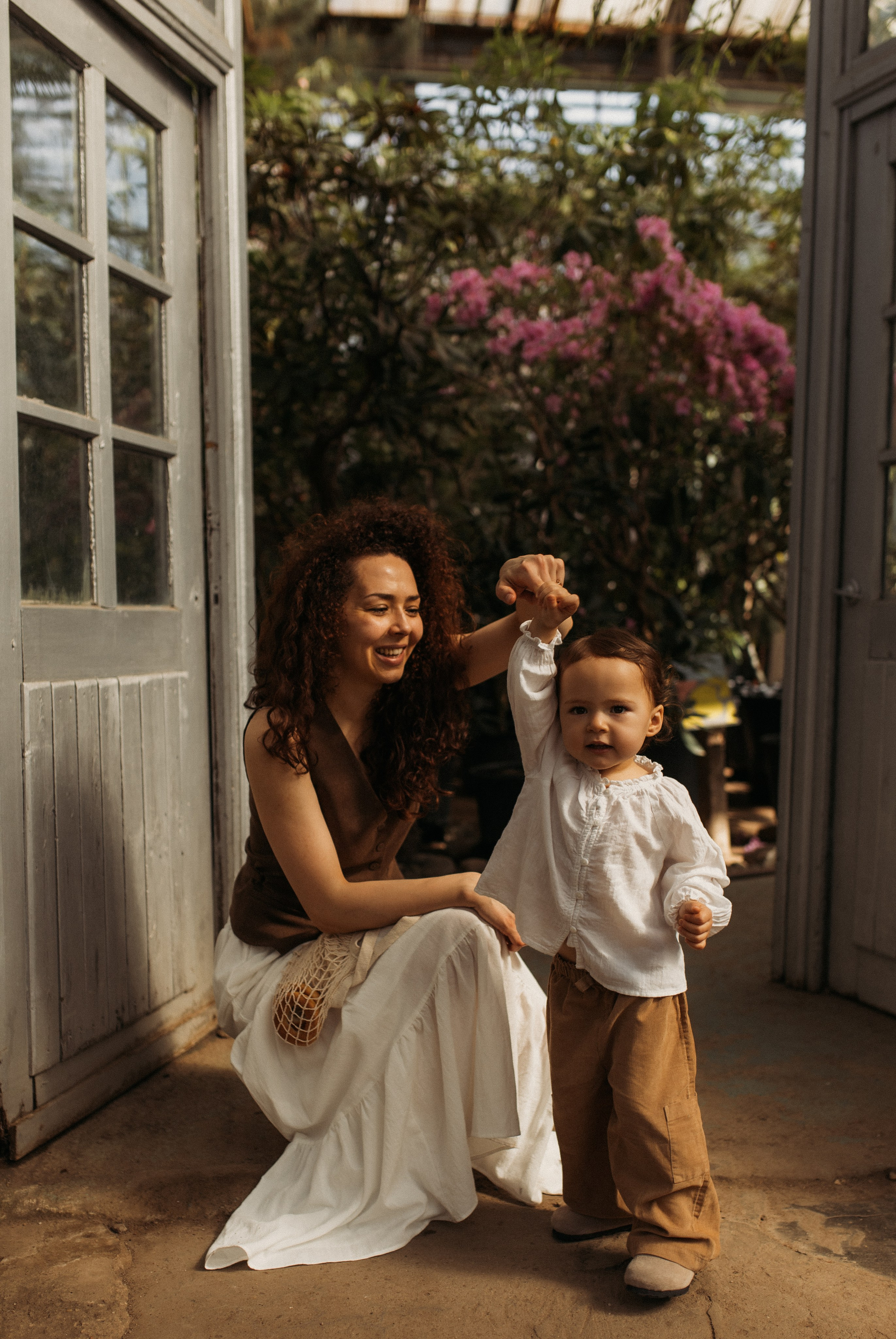 Зарина и София съемка в оранжерее. Семейный и свадебный фотограф в Москве и Зеленограде Марина Малярова