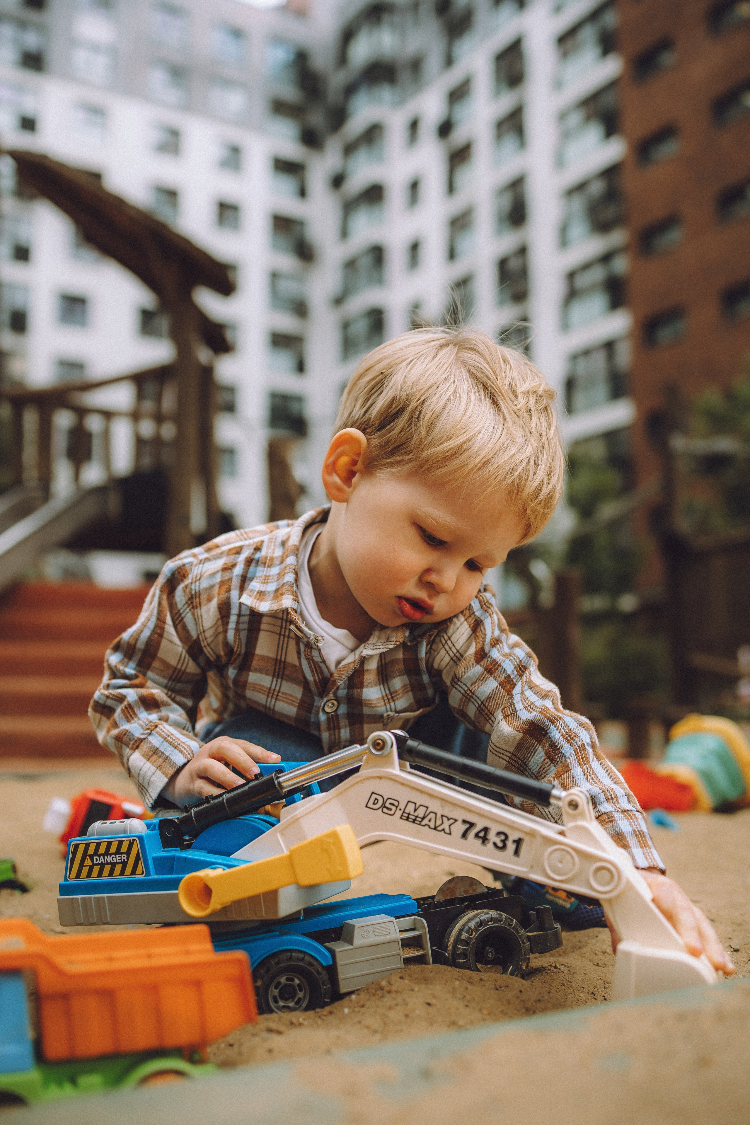 Лорик и его семья