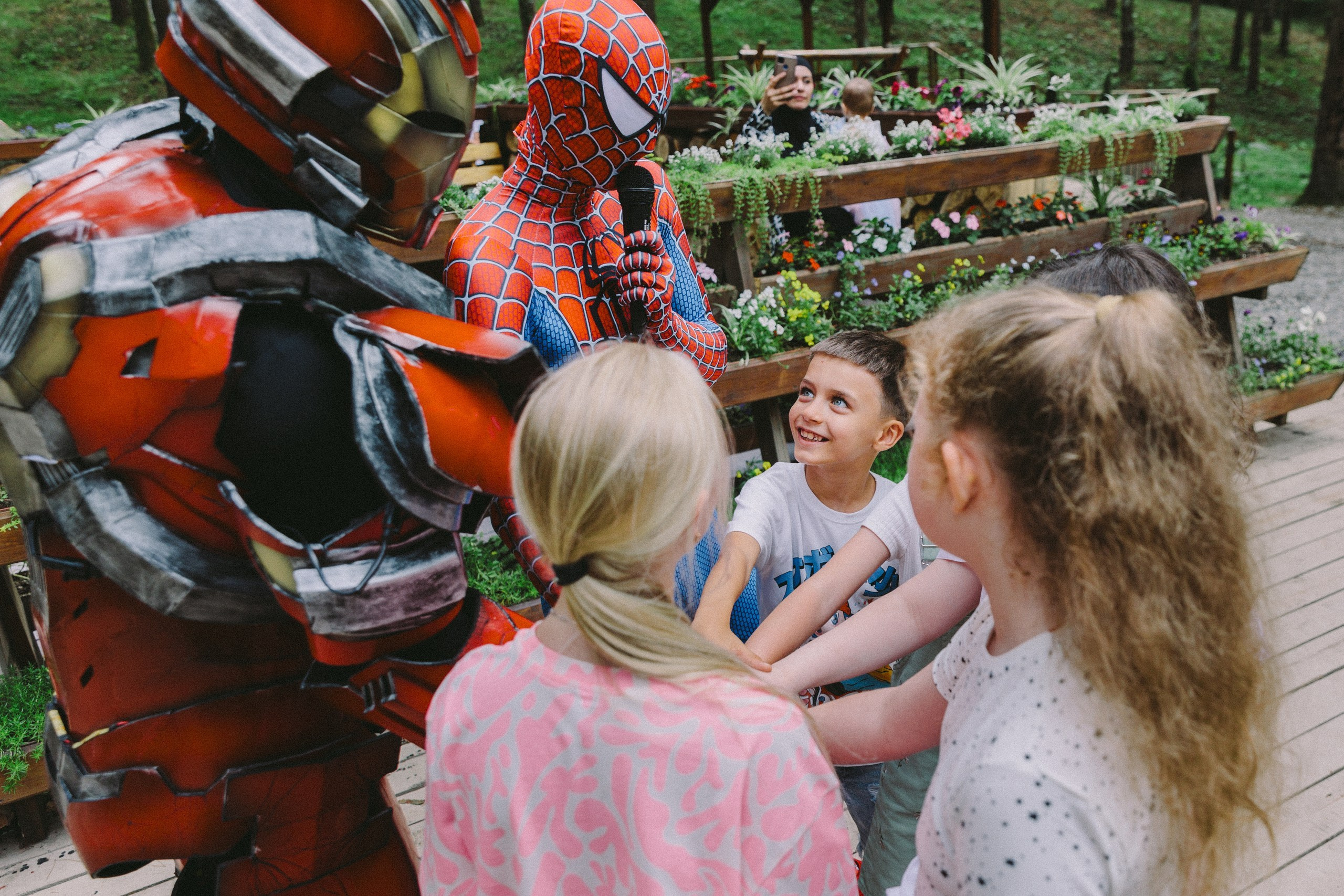Фотограф на день рождения — ресторан Форест. Свадебный фотограф в Абхазии, Сухум, Гагра, Сочи