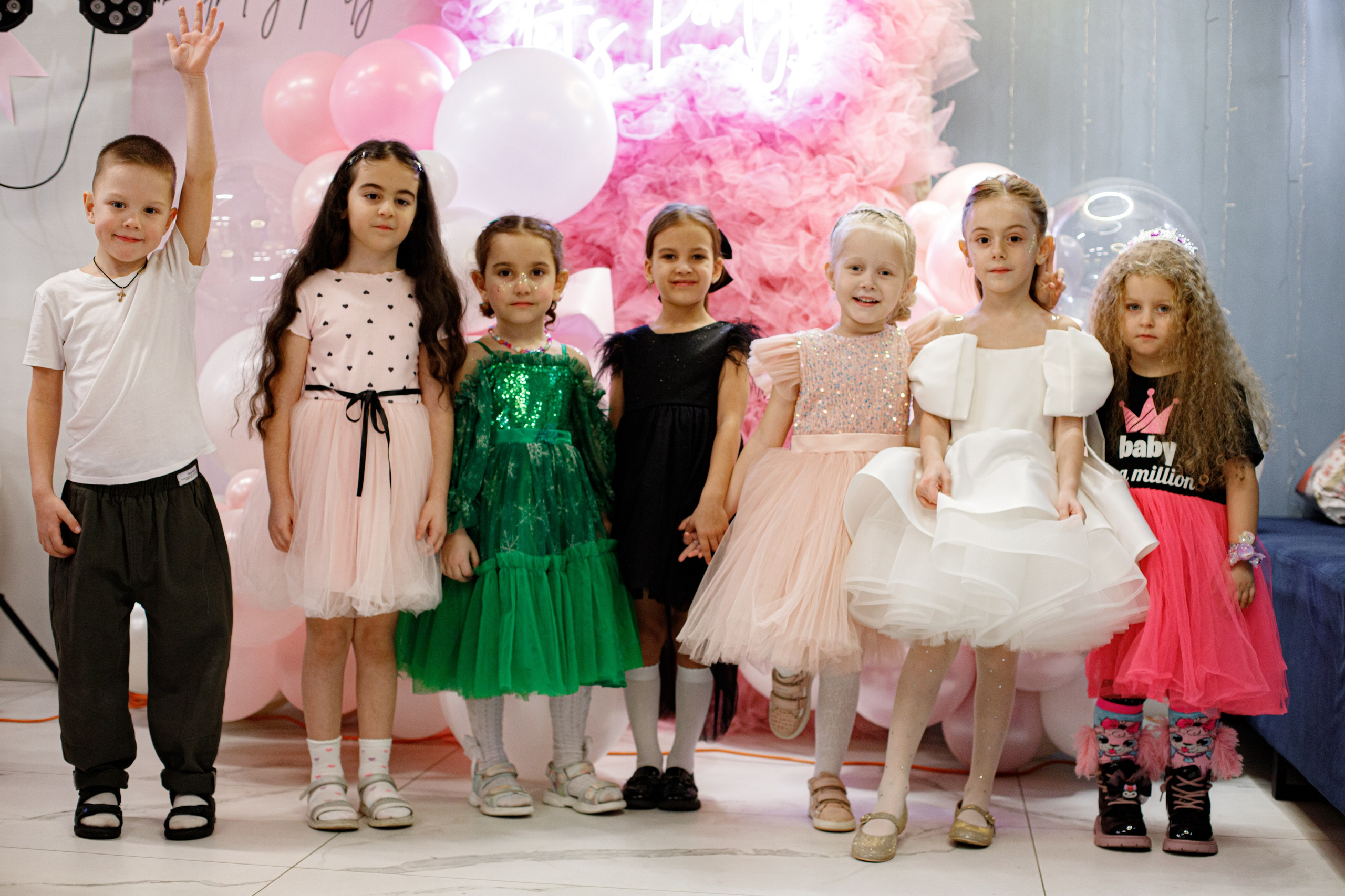 ASIA'S BIRTHDAY PARTY. Photokarish