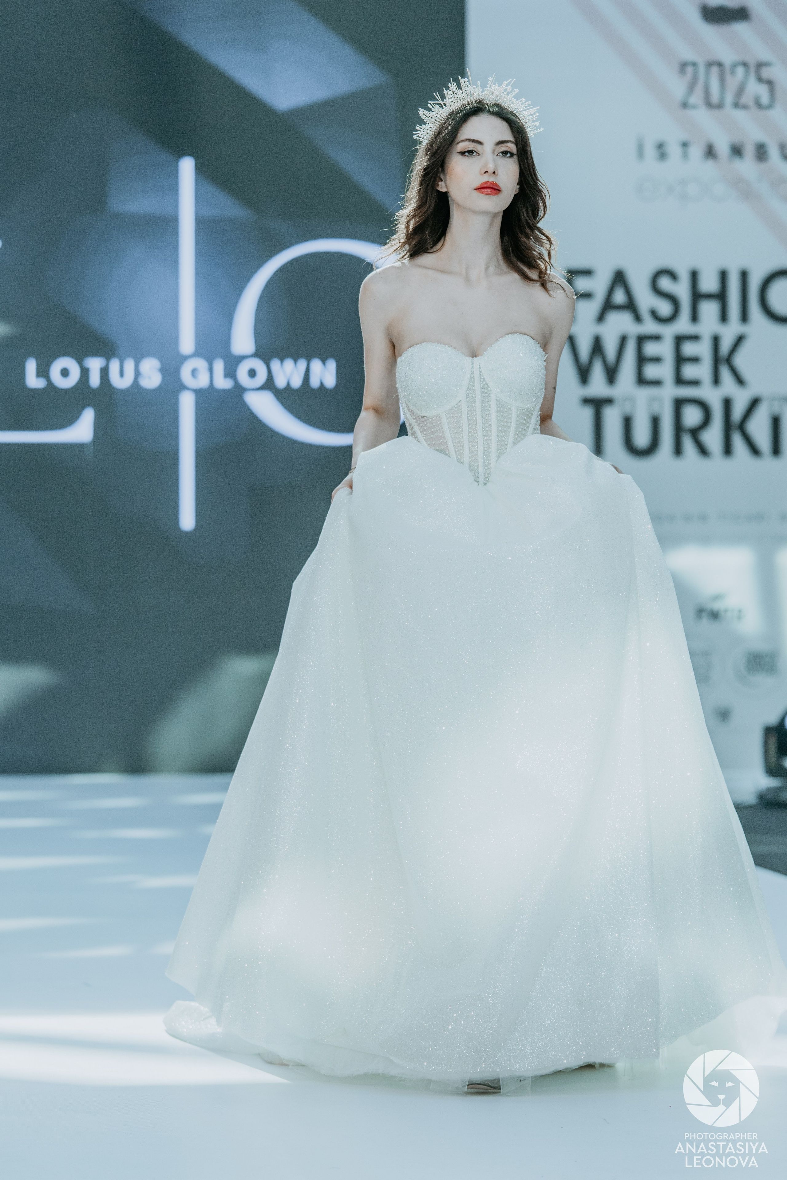 Fashion Week Türkiye [spring, 2025]. Anastasia Leonowa